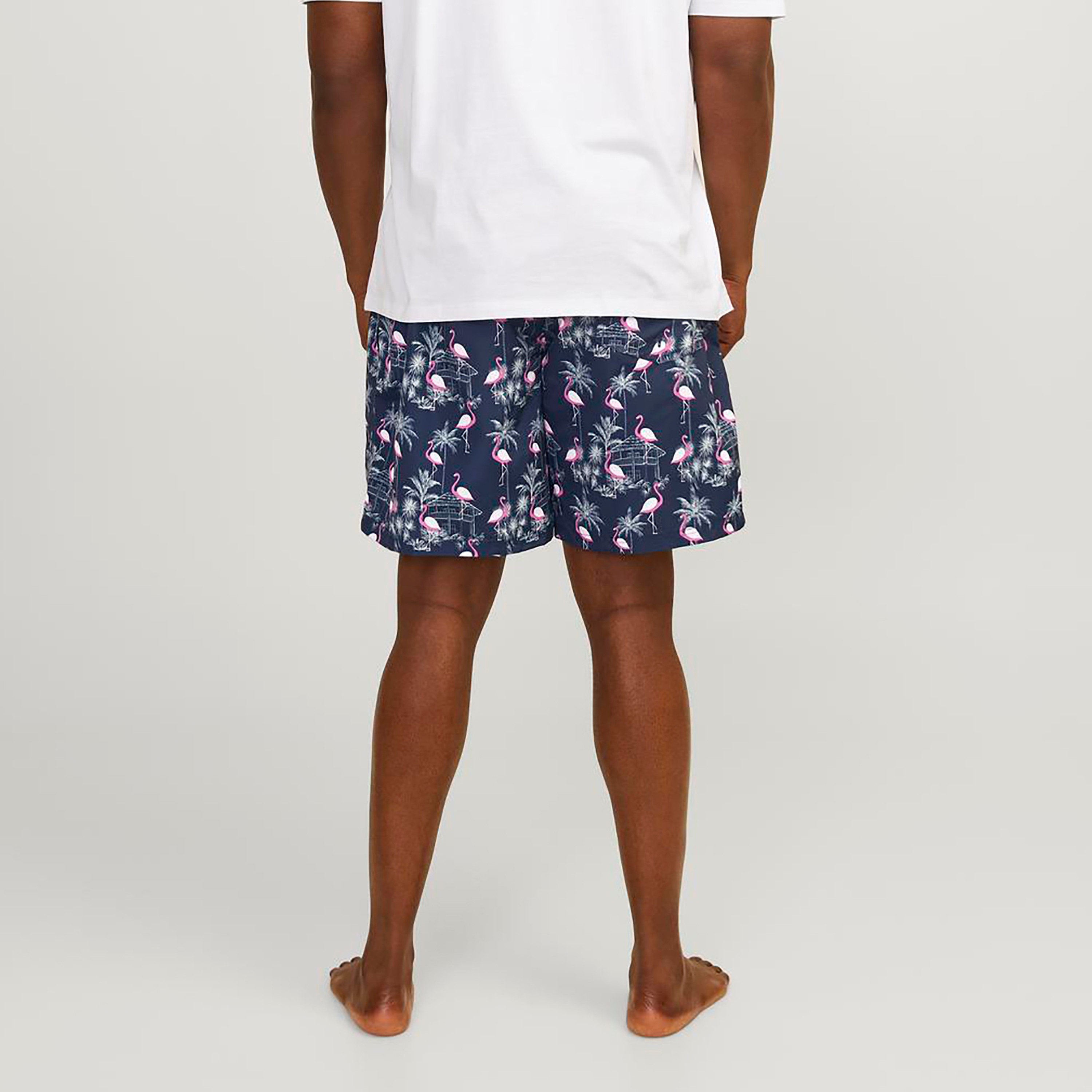 شورت سباحة بحزام خصر مطبوع ومقاس كبير من جاك آند جونز-men-clothing-bottoms-shorts-image-4