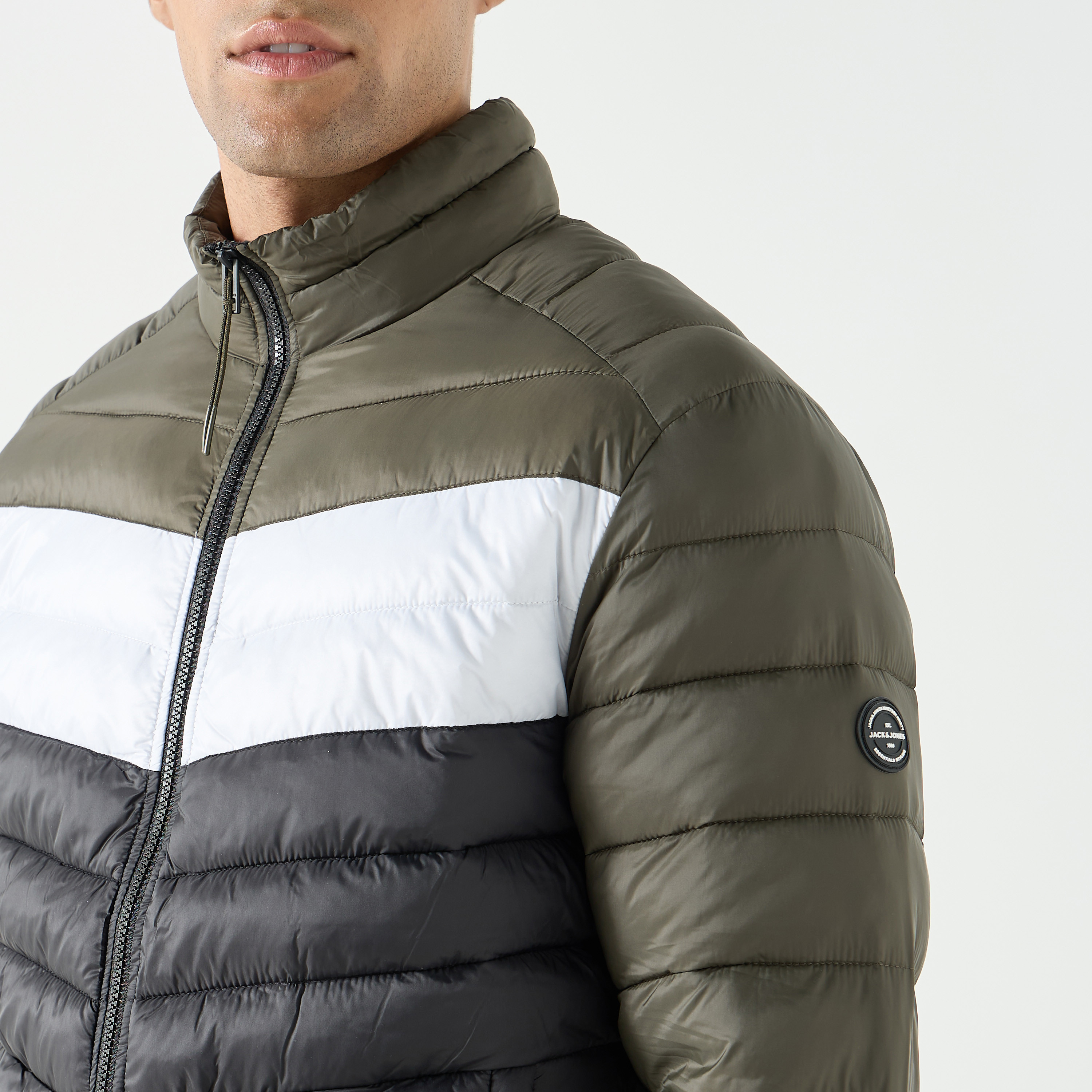جاك آند جونز كولوربلوك سترة عالية الرقبة وأكمام طويلة للرجال مبطن-men-clothing-jacketsandblazers-jackets-image-8
