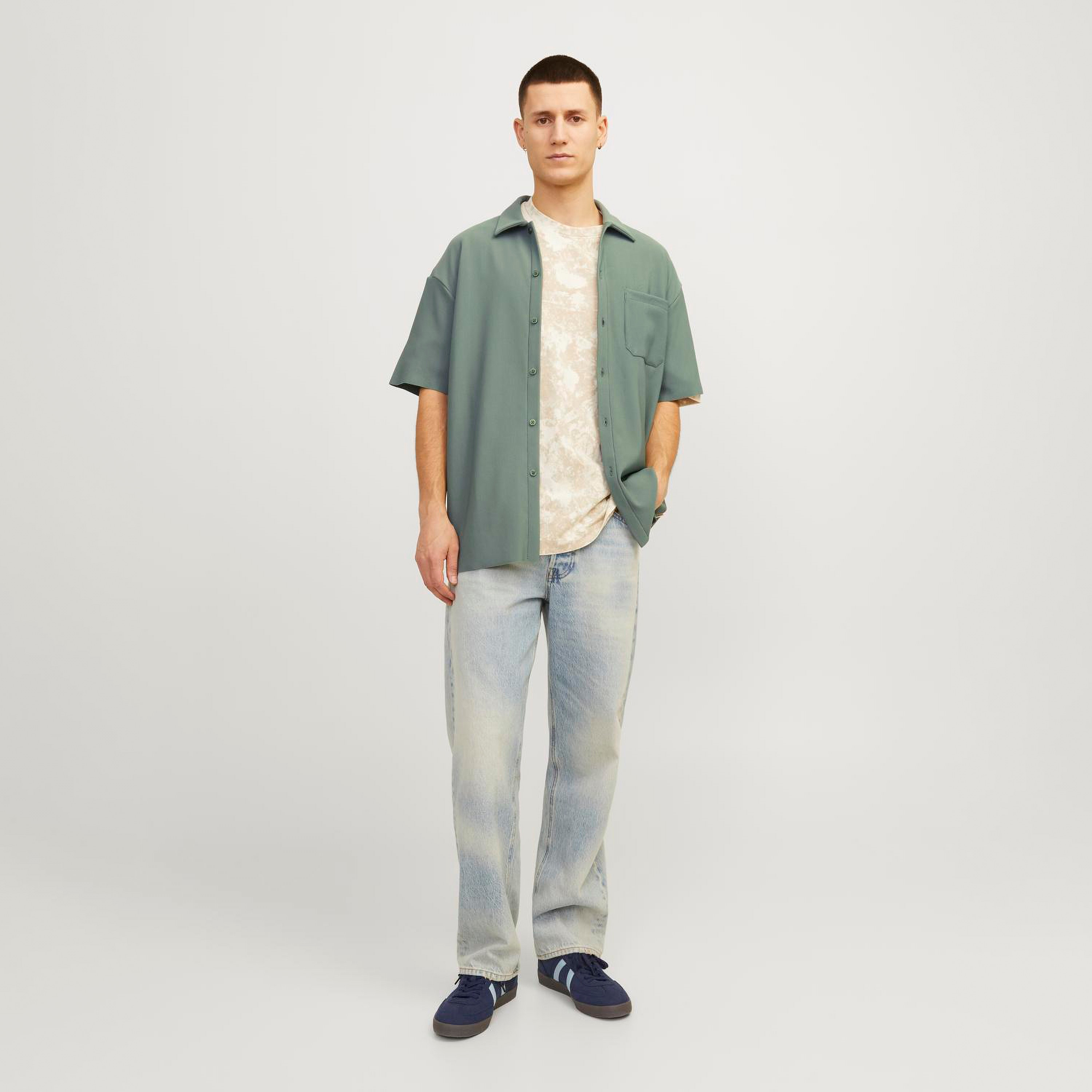 قميص من جاك آند جونز بياقة ذو مضلعة مع أكمام قصيرة-men-clothing-shirts-image-6
