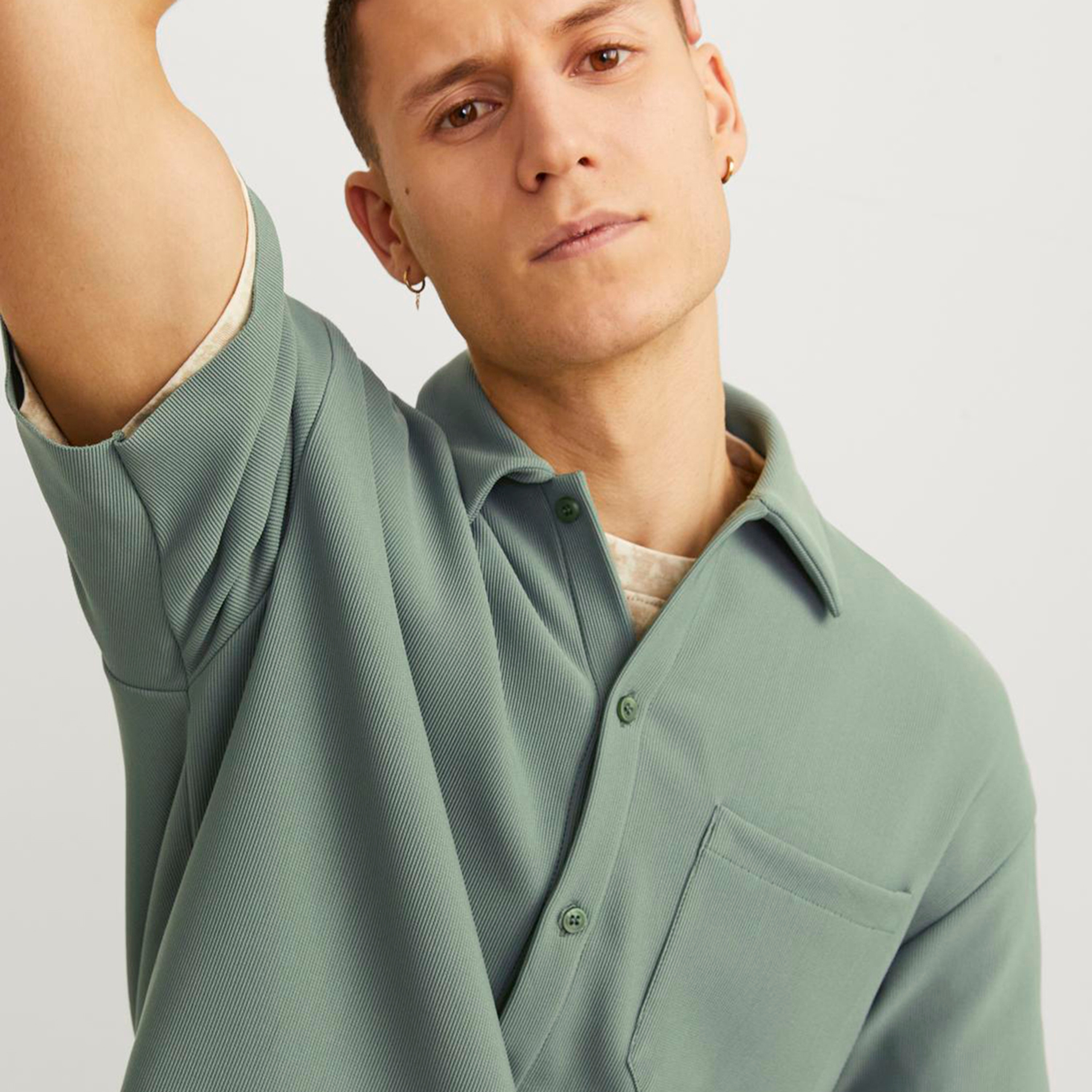 قميص من جاك آند جونز بياقة ذو مضلعة مع أكمام قصيرة-men-clothing-shirts-image-7