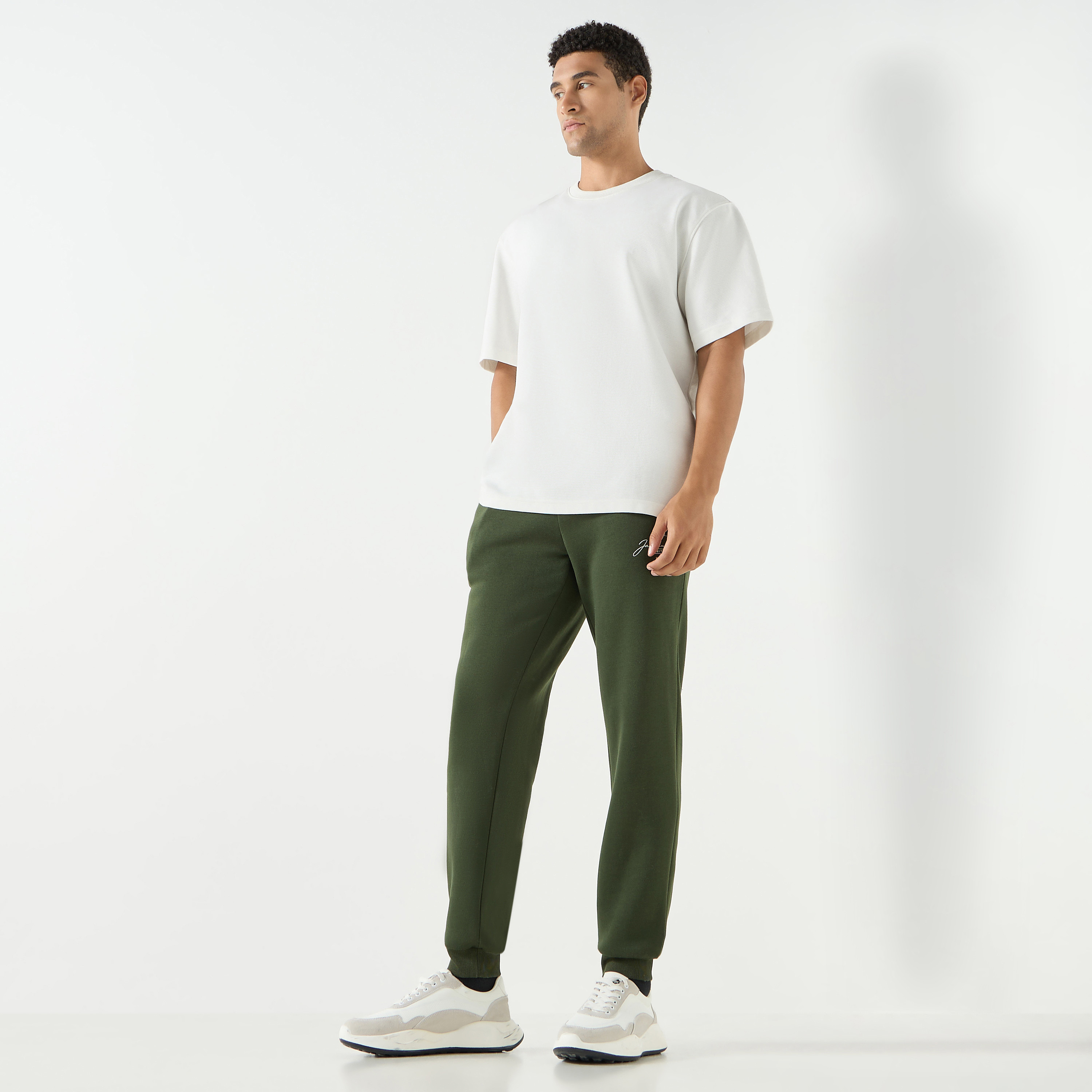 جاك آند جونز بنطال رياضي متوسط ​​الارتفاع مطاطي ورباط للرجال-men-clothing-bottoms-joggers-image-2