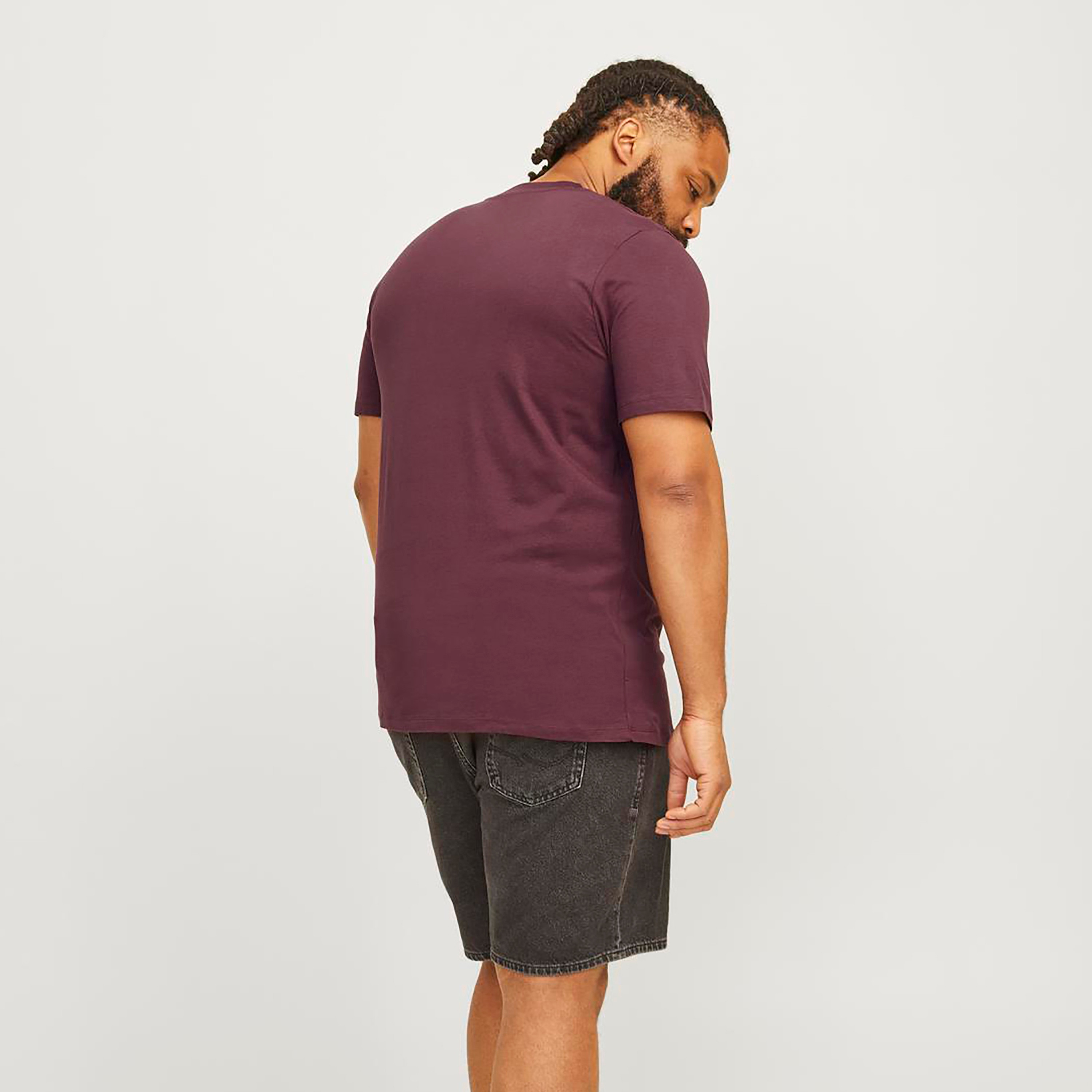 تيشيرت ذو شعار مقاس كبير وأكمام قصيرة ورقبة دائرية من جاك آند جونز-men-clothing-tshirtsandpolos-tshirts-image-12