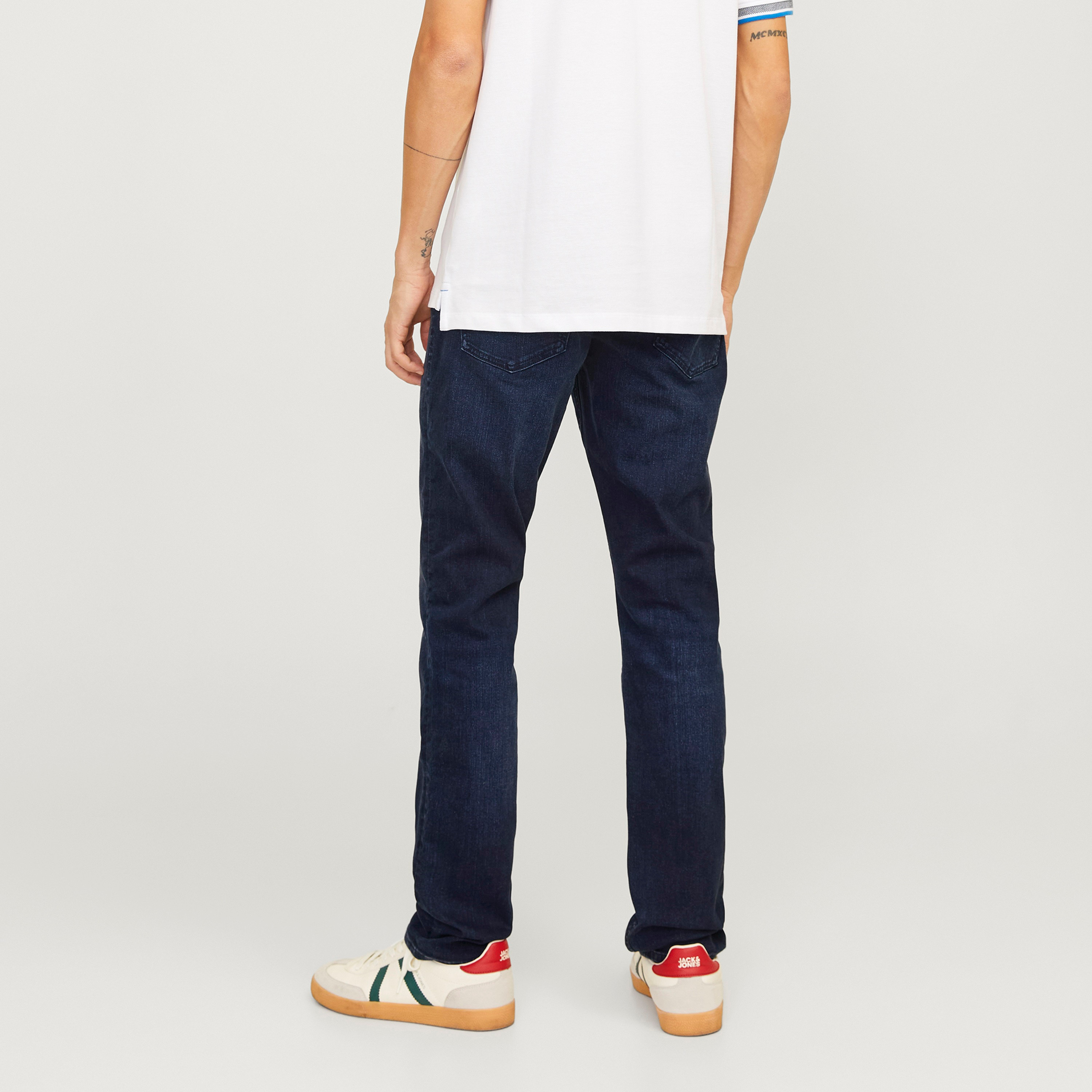 Jack & Jones Regular Fit Plain 5 Pockets Mid-Rise Men's Jeans-men-clothing-bottoms-jeans-image-5