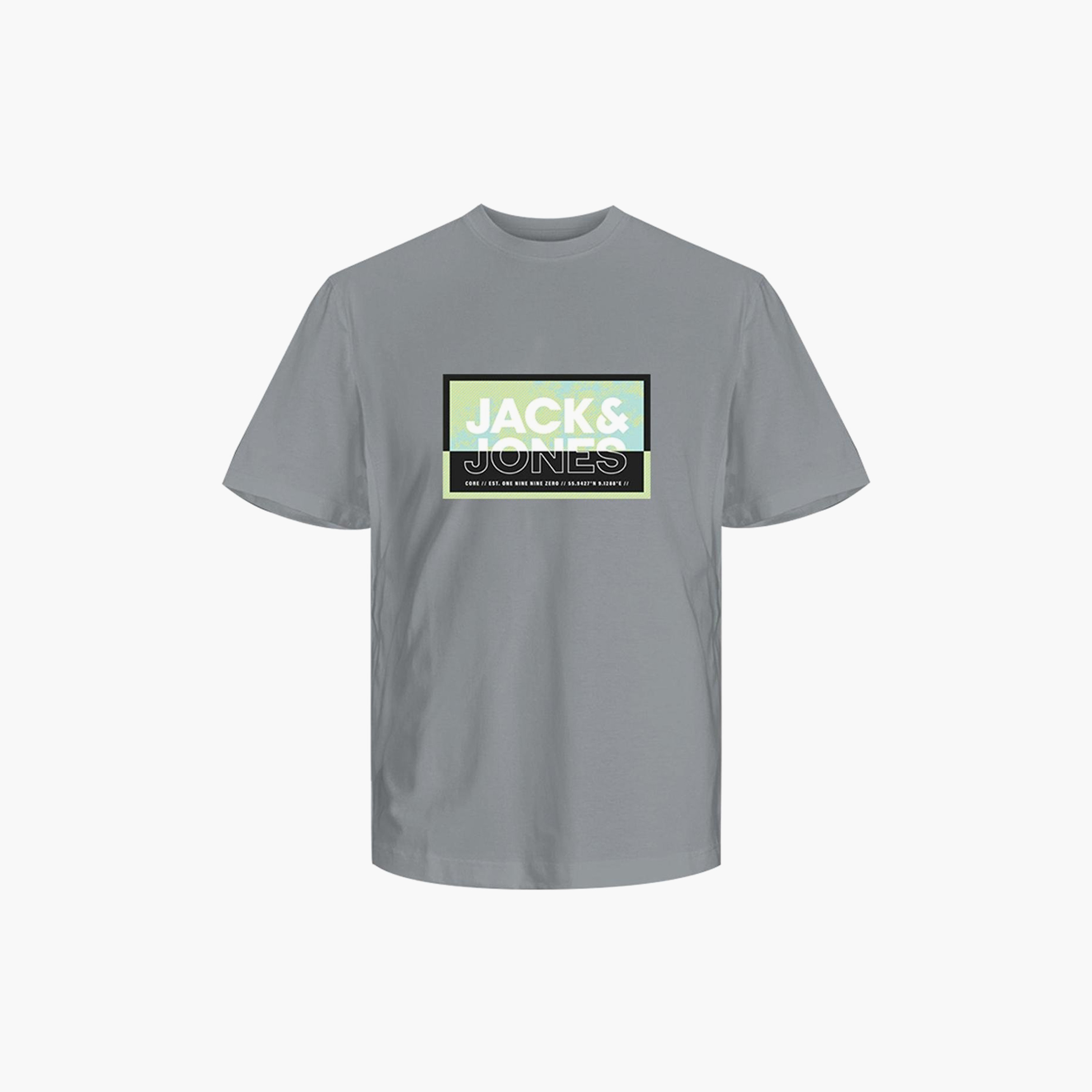 تي شيرت ذو مقاس كبير من جاك آند جونز ذو شعار بأكمام قصيرة و ياقة مستديرة-men-clothing-tshirtsandpolos-tshirts-image-2