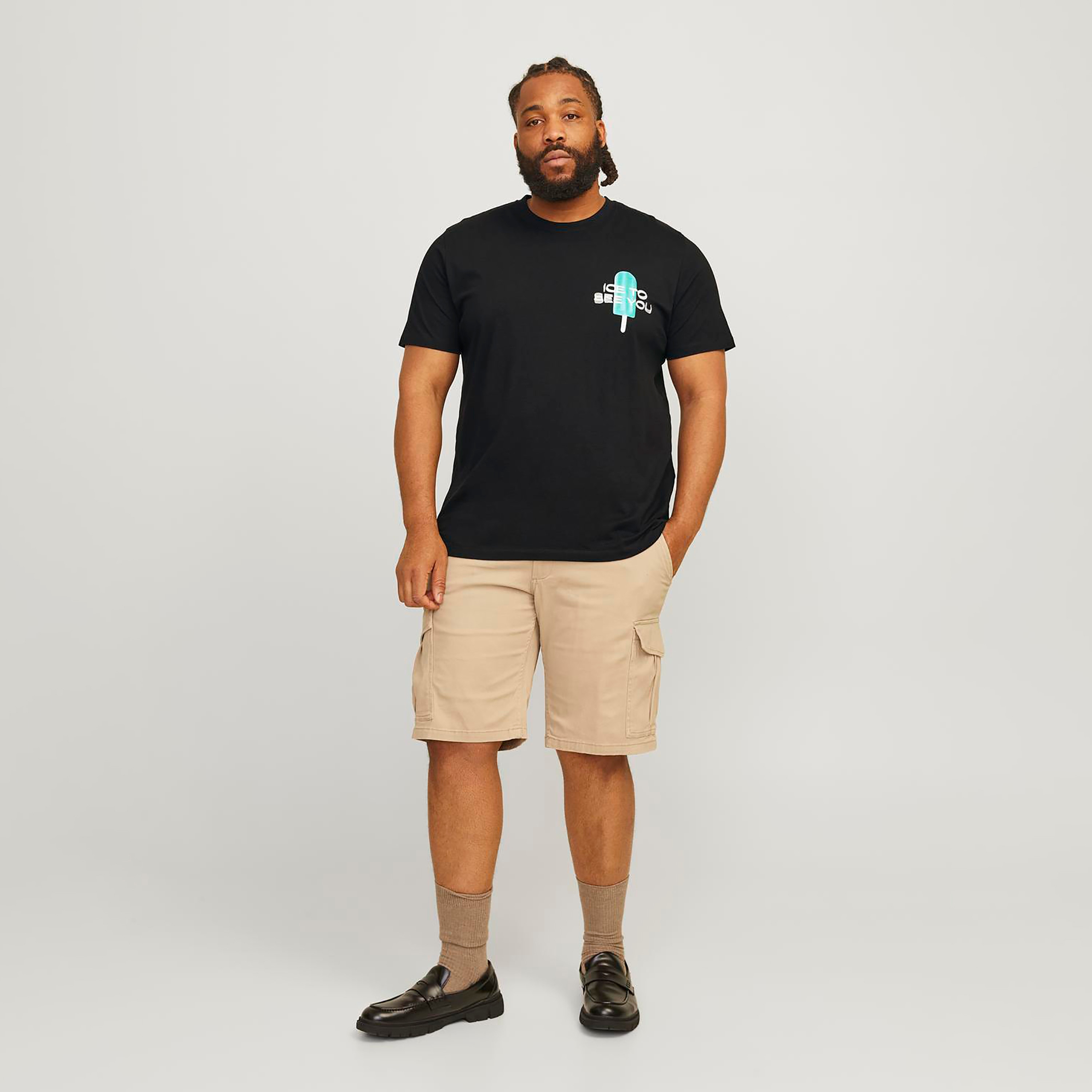 تيشيرت بأكمام قصيرة ورقبة دائرية ومطبوع بمقاس كبير من جاك آند جونز-men-clothing-tshirtsandpolos-tshirts-image-2