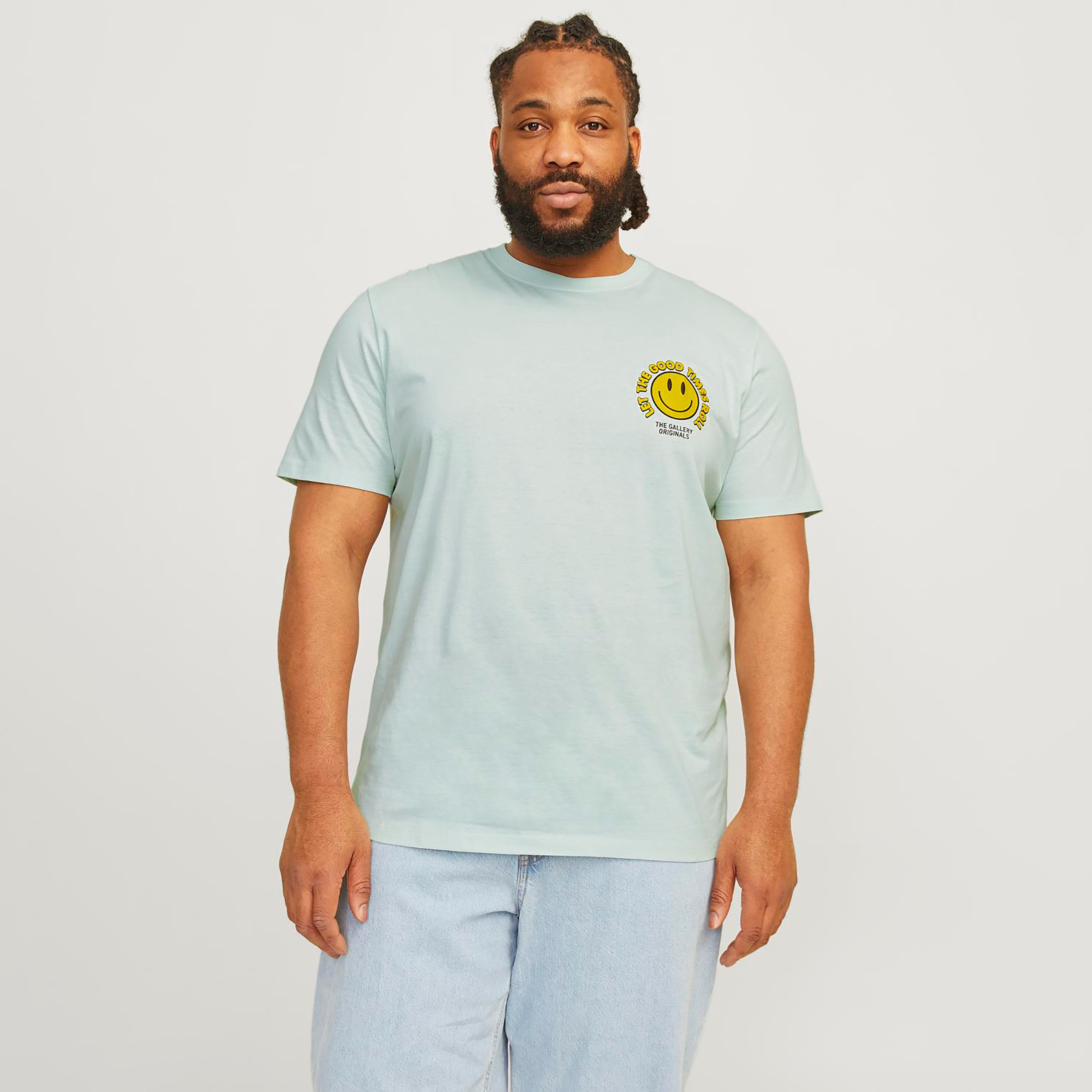 تيشيرت بأكمام قصيرة ورقبة دائرية ومطبوع بمقاس كبير من جاك آند جونز-men-clothing-tshirtsandpolos-tshirts-image-9