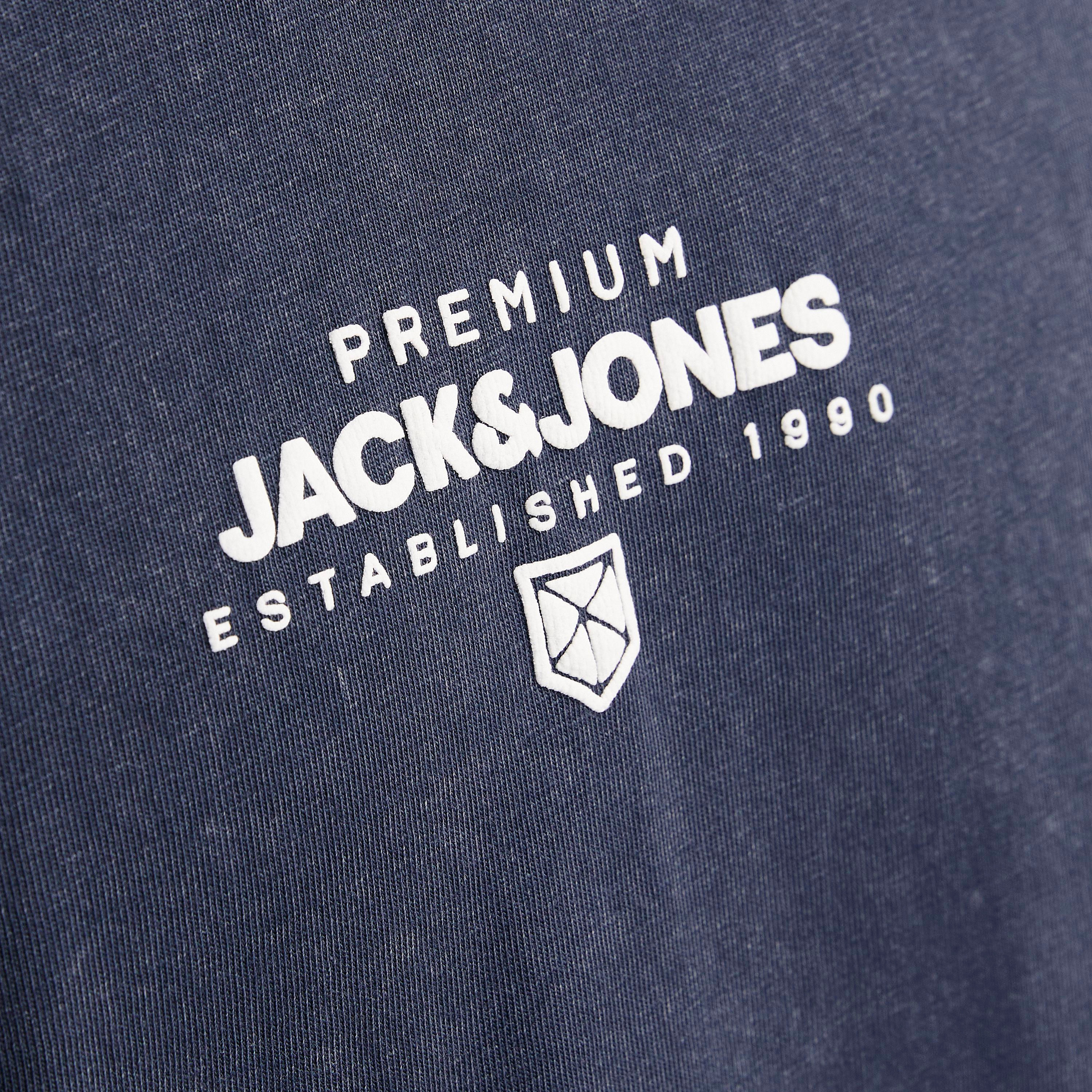 تي شيرت رجالي بأكمام قصيرة ورقبة دائرية وشعار من جاك اند جونز-men-clothing-tshirtsandpolos-tshirts-image-11