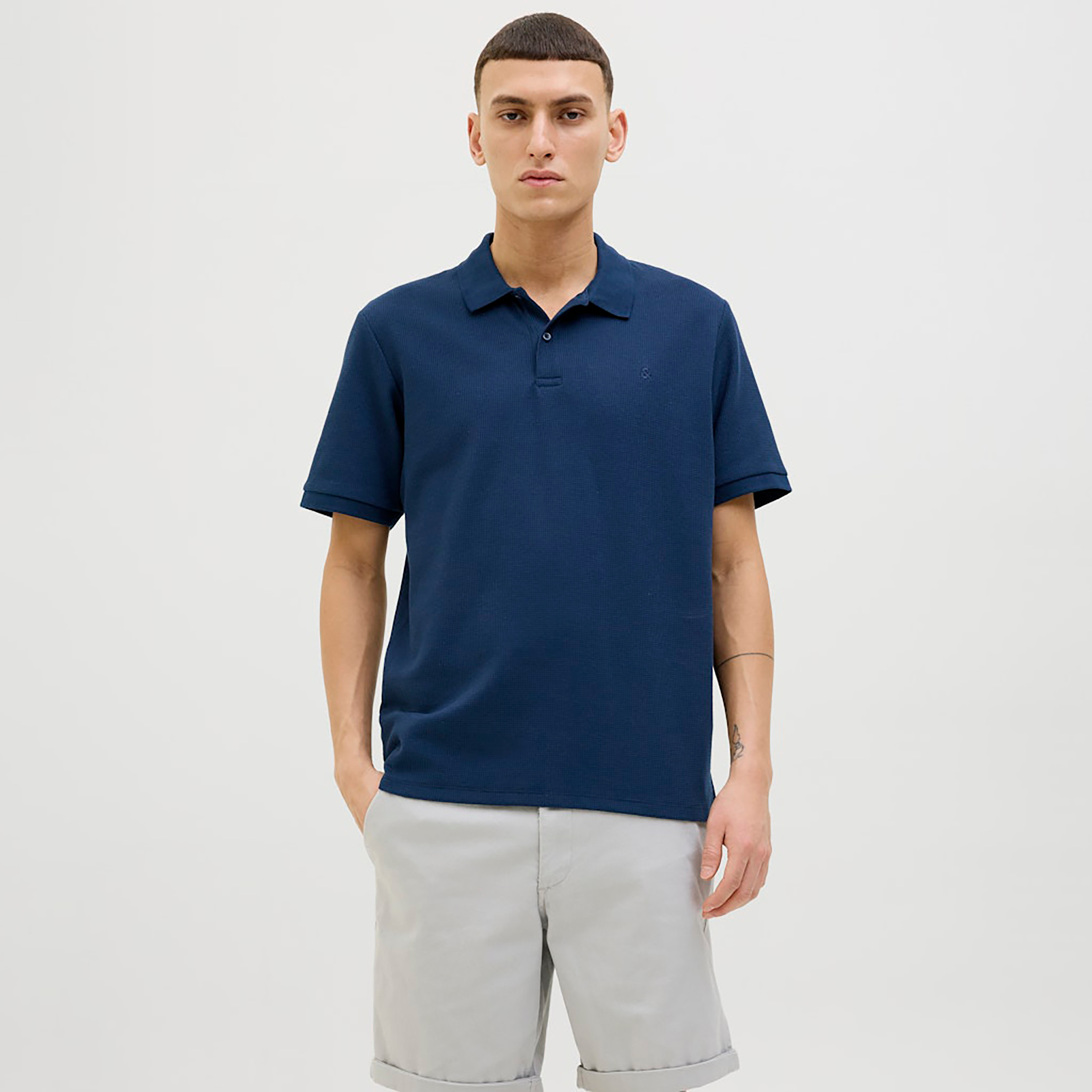 تي شيرت بولو رجالي سادة بياقة وأكمام قصيرة من جاك اند جونز-men-clothing-tshirtsandpolos-polos-image-27