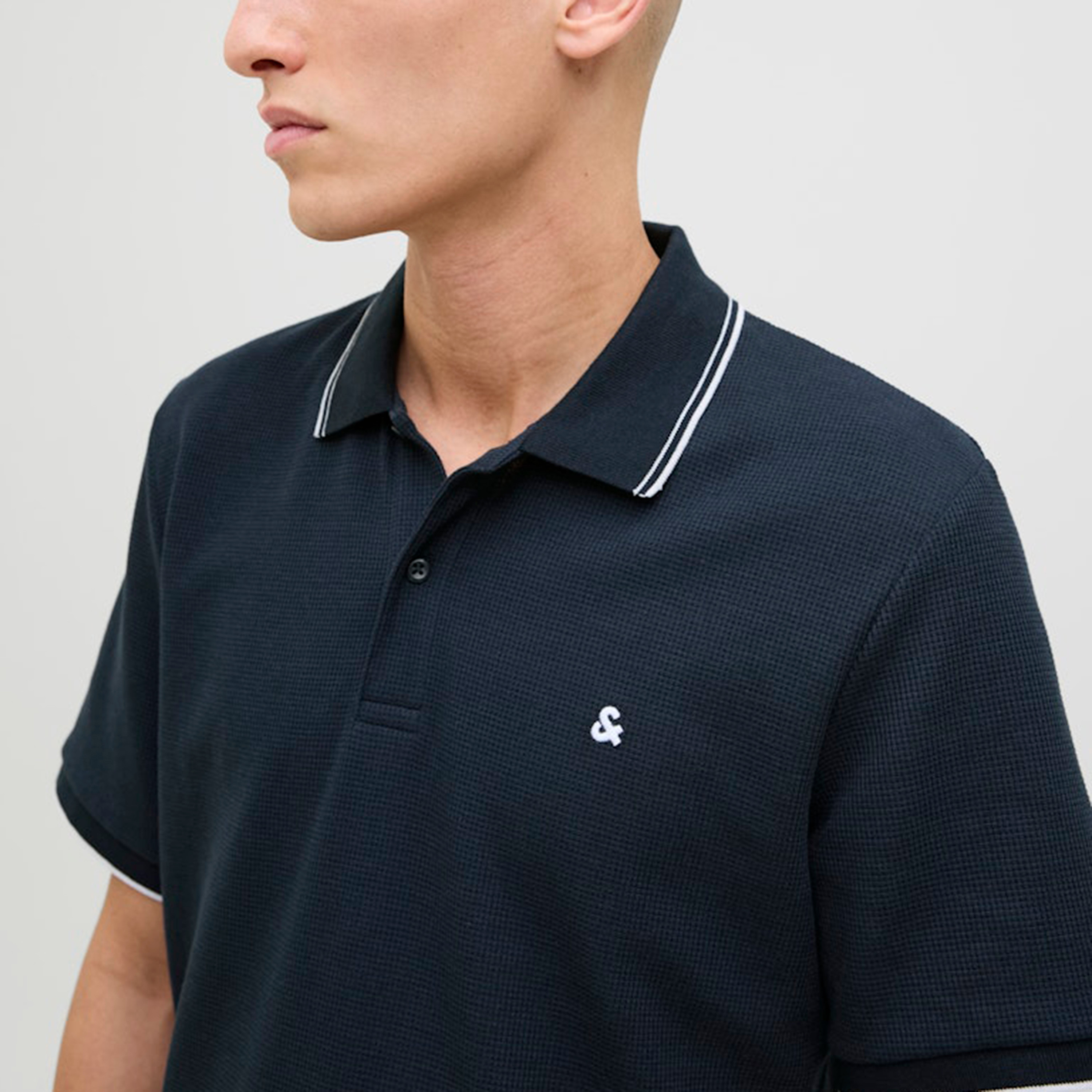تي شيرت بولو رجالي سادة بياقة وأكمام قصيرة من جاك اند جونز-men-clothing-tshirtsandpolos-polos-image-23