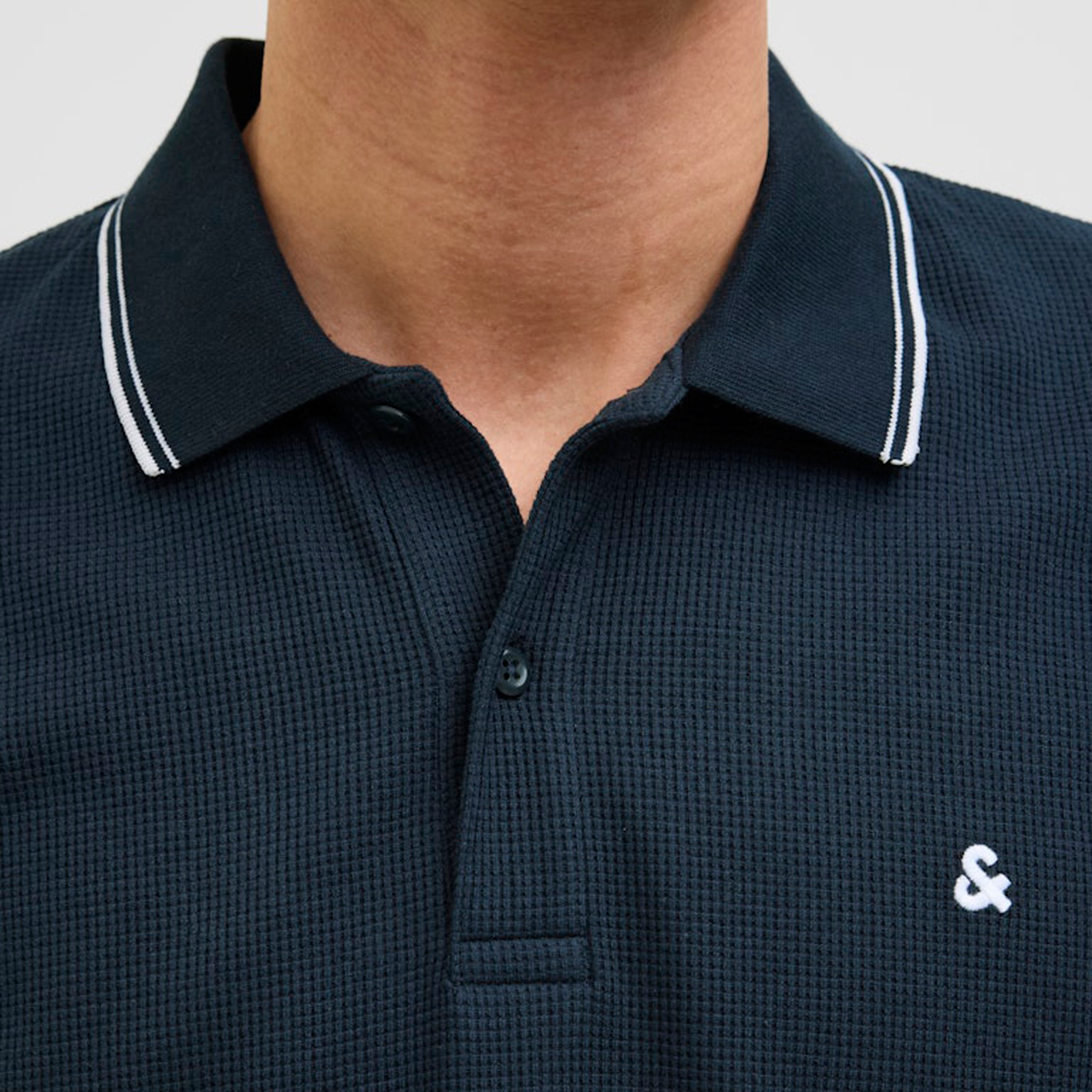 تي شيرت بولو رجالي سادة بياقة وأكمام قصيرة من جاك اند جونز-men-clothing-tshirtsandpolos-polos-image-25