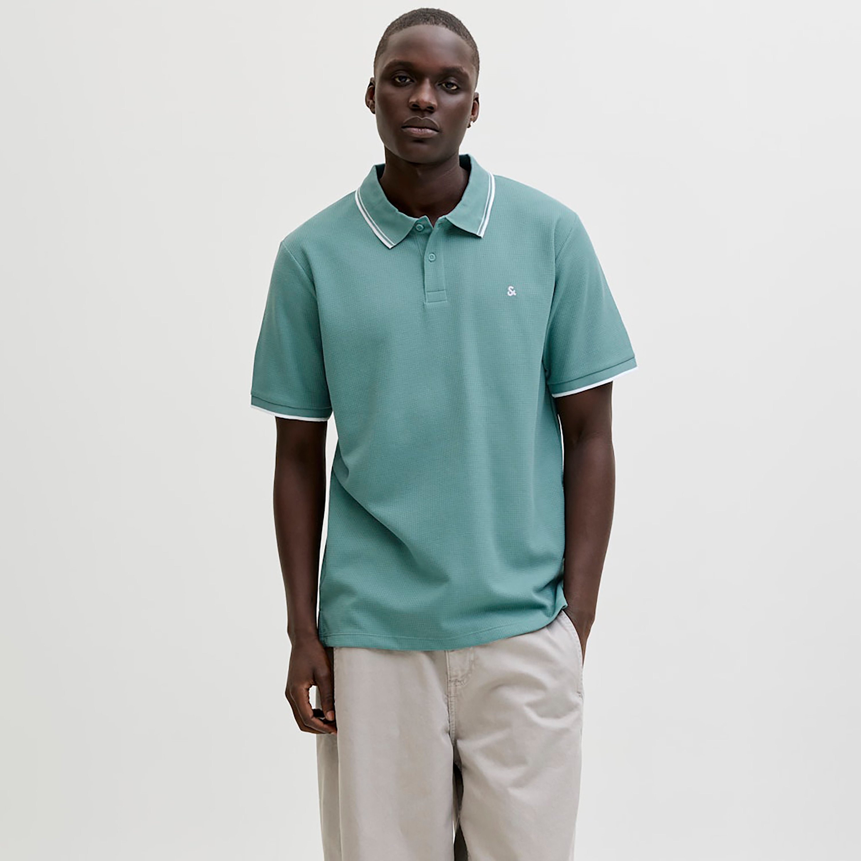 تي شيرت بولو رجالي سادة بياقة وأكمام قصيرة من جاك اند جونز-men-clothing-tshirtsandpolos-polos-image-34