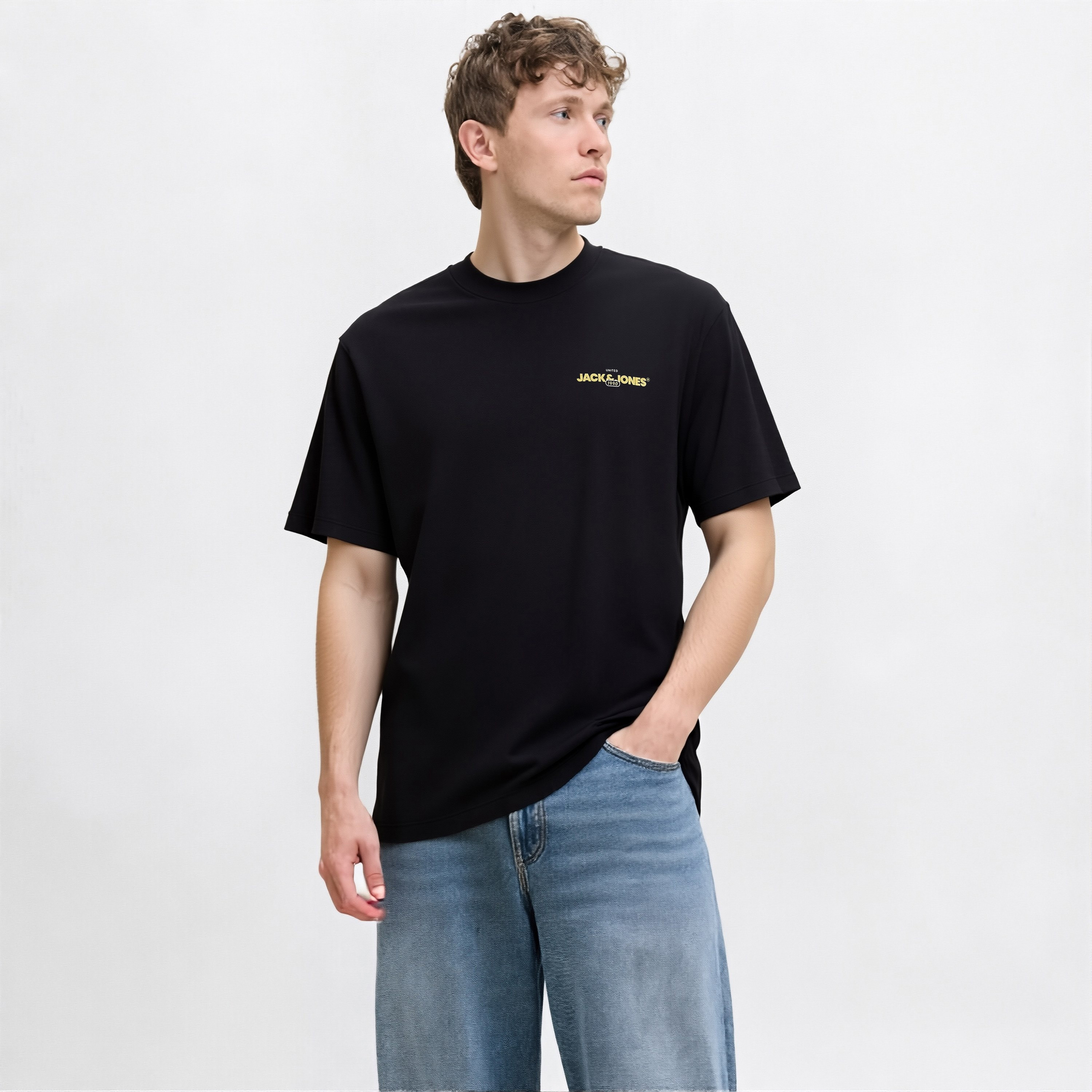 Jack & Jones Graphic Print Crew Neck Short Sleeves Men's T-Shirt-men-clothing-tshirtsandpolos-tshirts-image-1