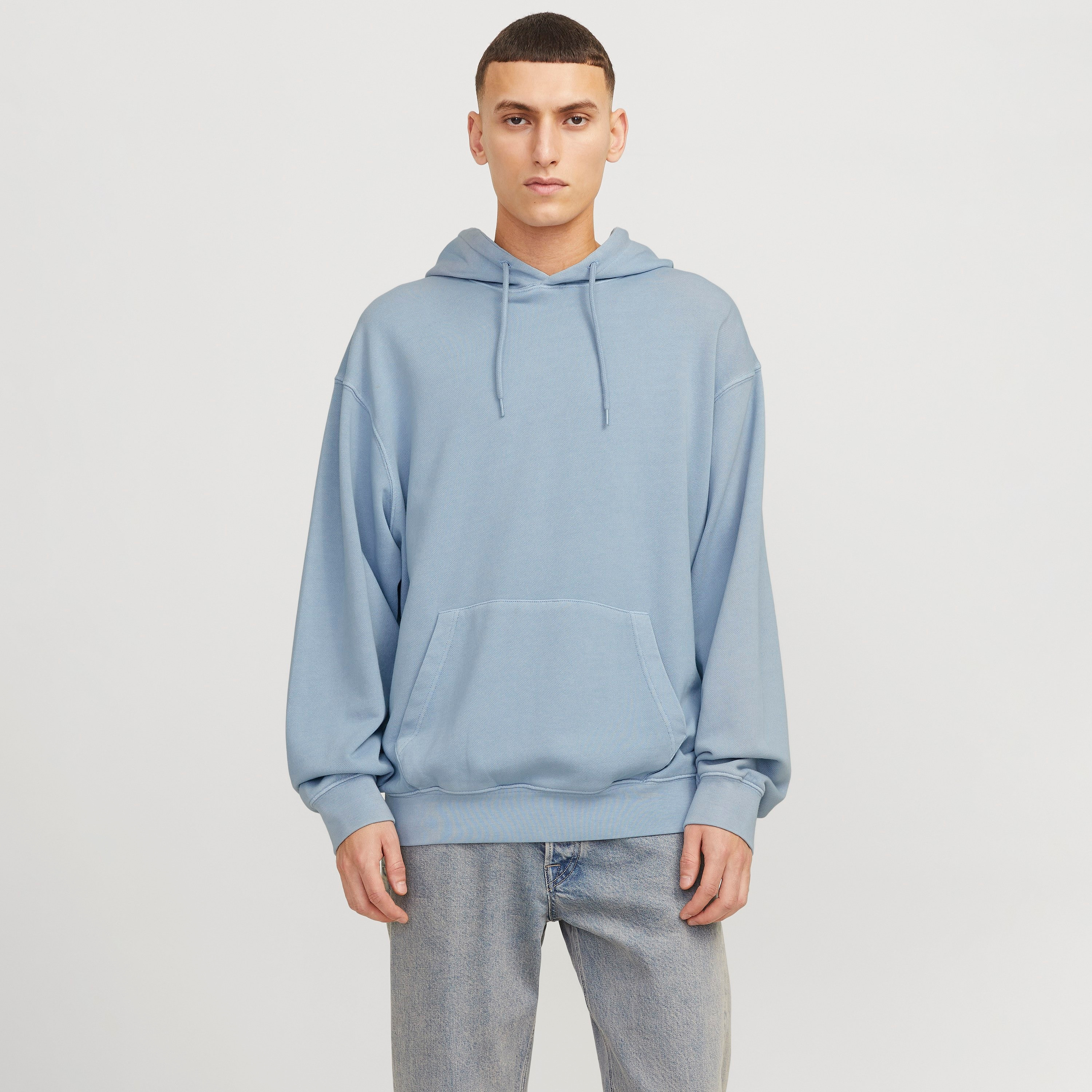 كنزة صوفية رجالية سادة بقلنسوة وأكمام طويلة من جاك ان جونز-men-winterwear-hoodiesandsweatshirts-image-1