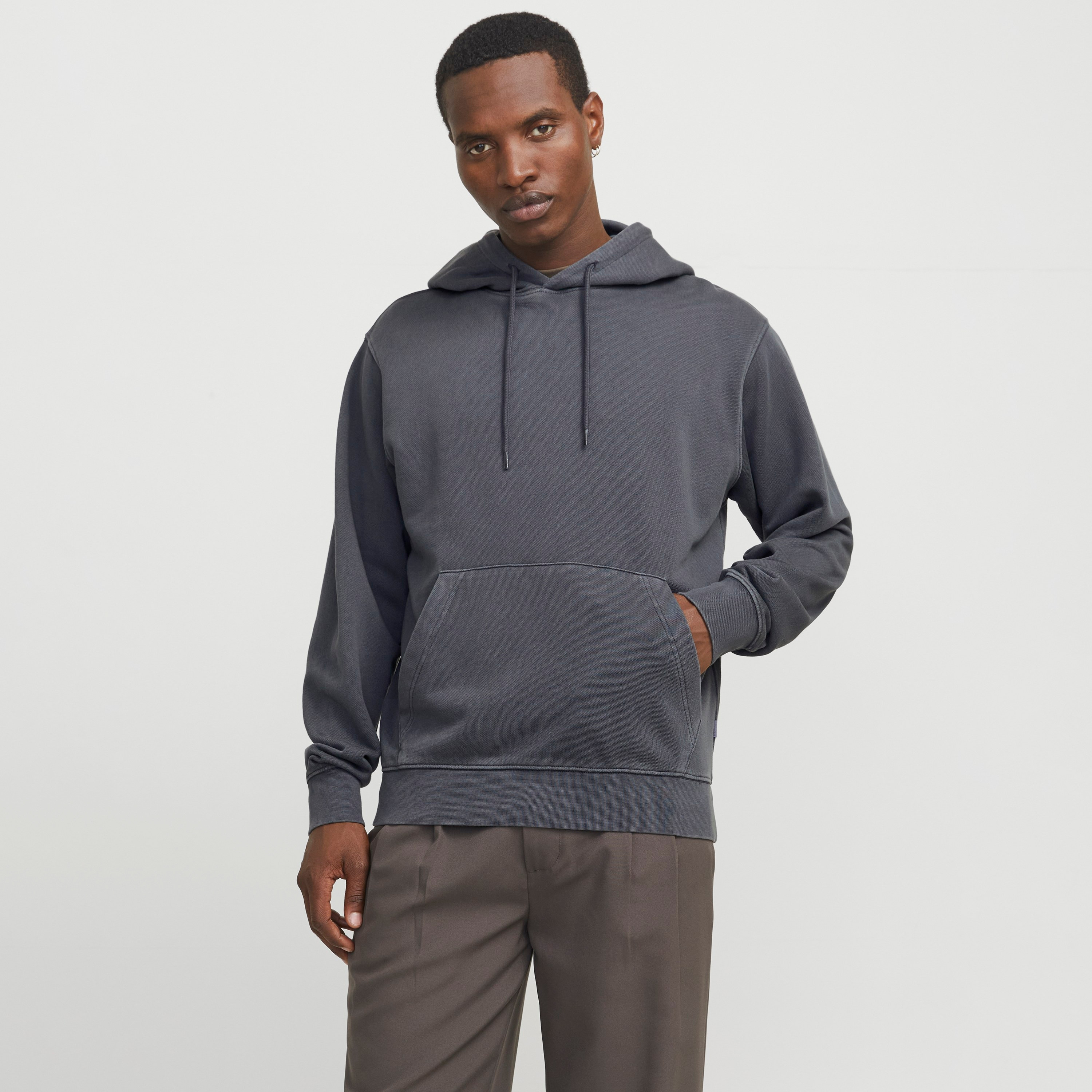 كنزة صوفية رجالية سادة بقلنسوة وأكمام طويلة من جاك ان جونز-men-winterwear-hoodiesandsweatshirts-image-5