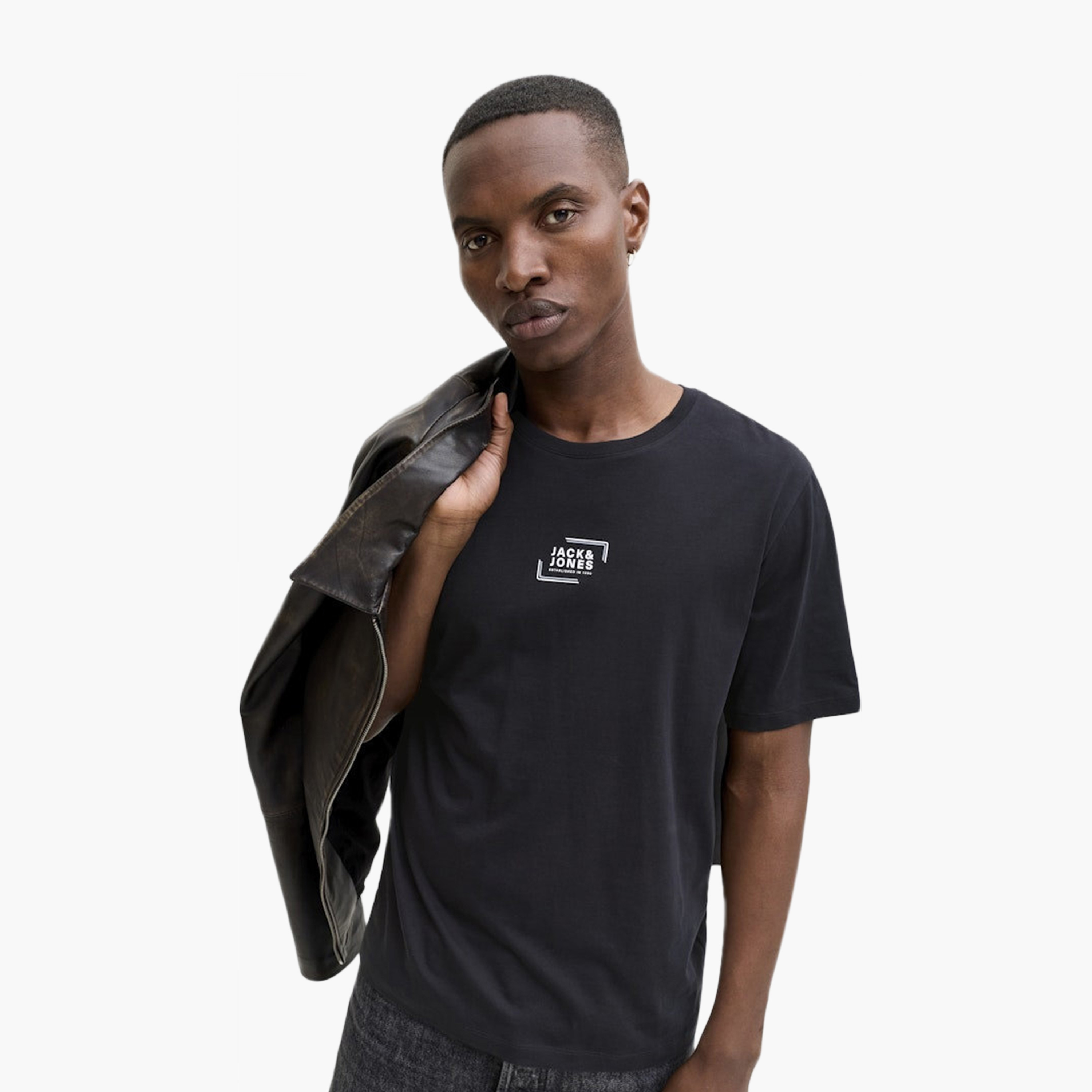 جاك & حونز-  تي شيرت بنقوش برقبة دائرية وأكمام قصيرة-men-clothing-tshirtsandpolos-tshirts-image-39