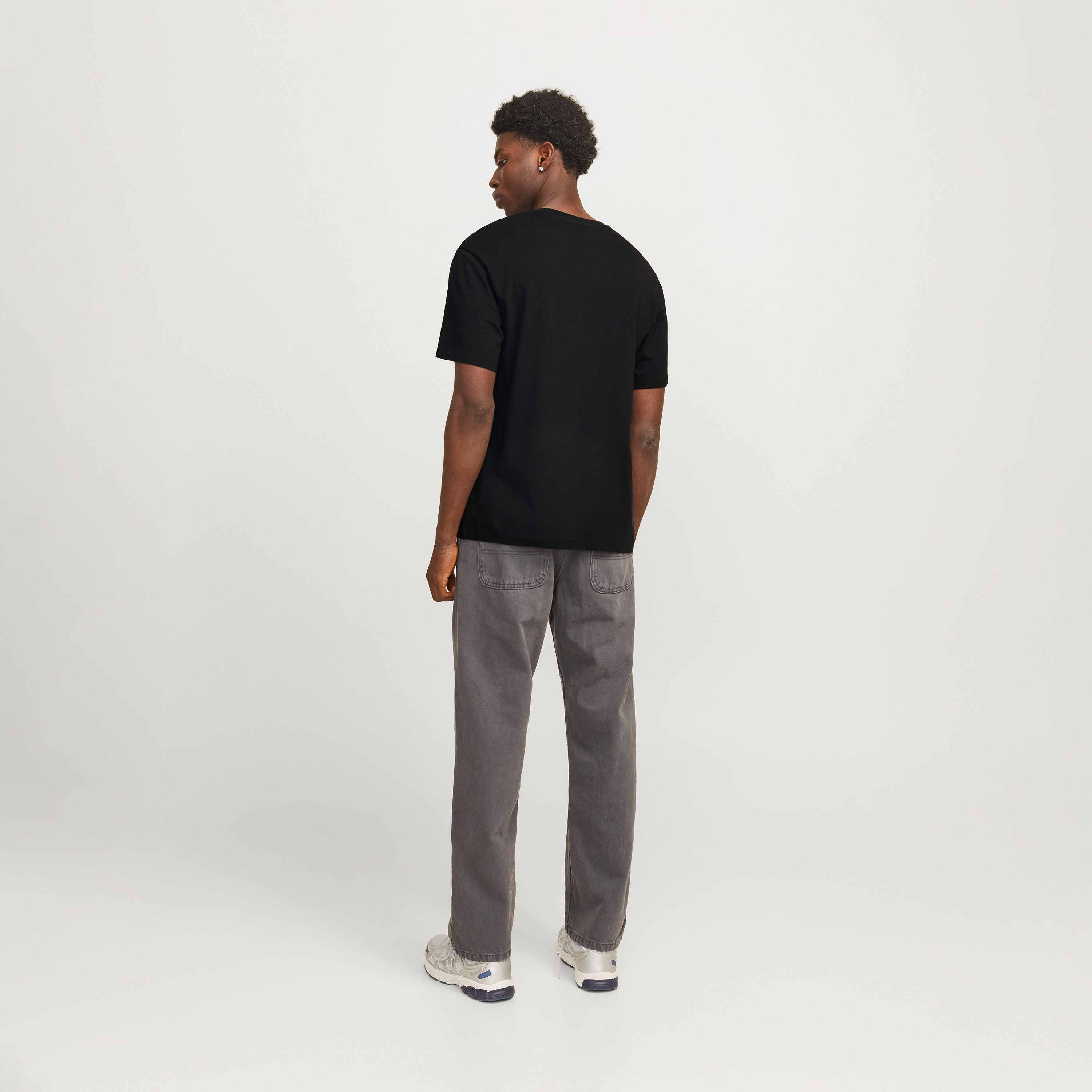 جاك & حونز-  تي شيرت بنقوش برقبة دائرية وأكمام قصيرة-men-clothing-tshirtsandpolos-tshirts-image-4