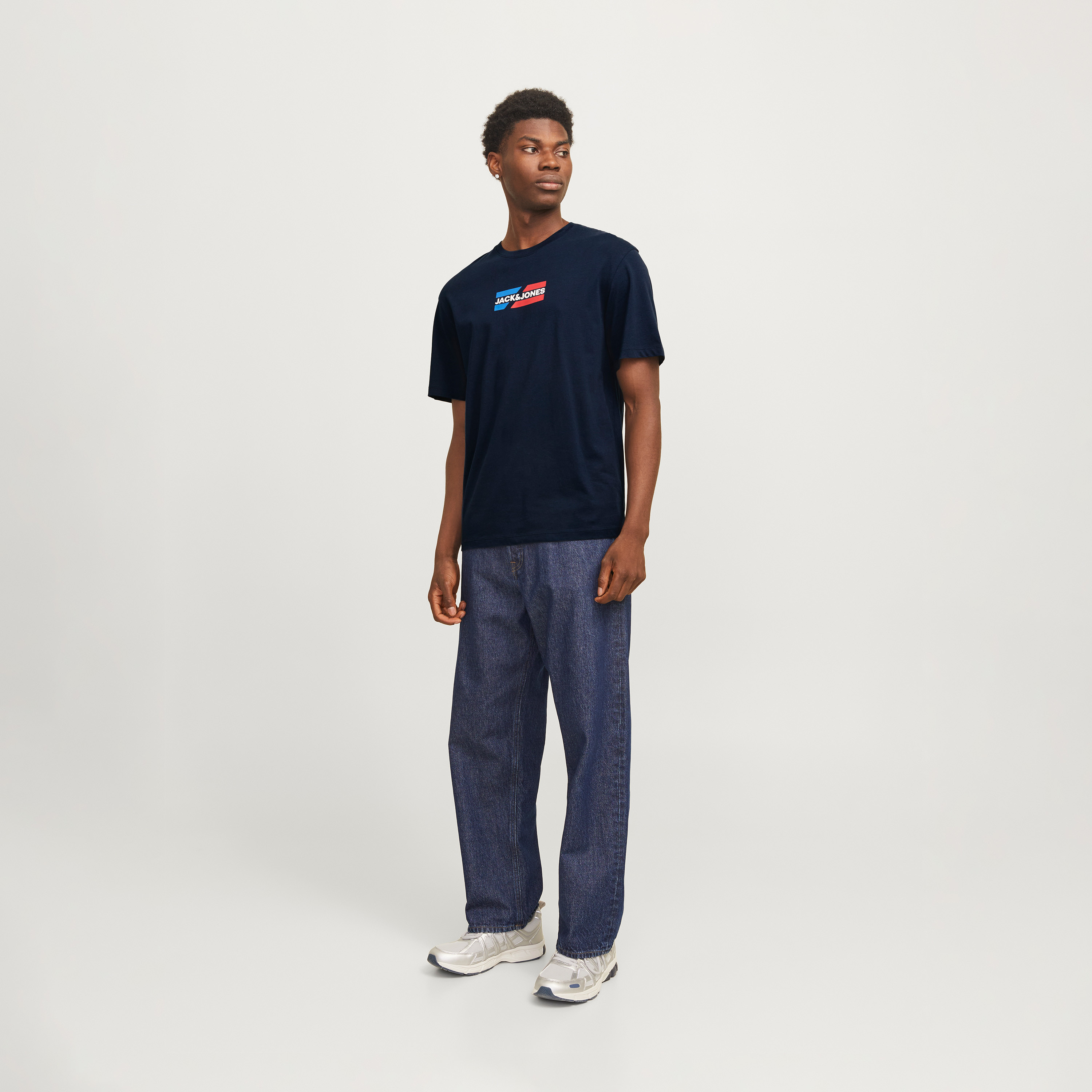 جاك & حونز-  تي شيرت بنقوش برقبة دائرية وأكمام قصيرة-men-clothing-tshirtsandpolos-tshirts-image-9