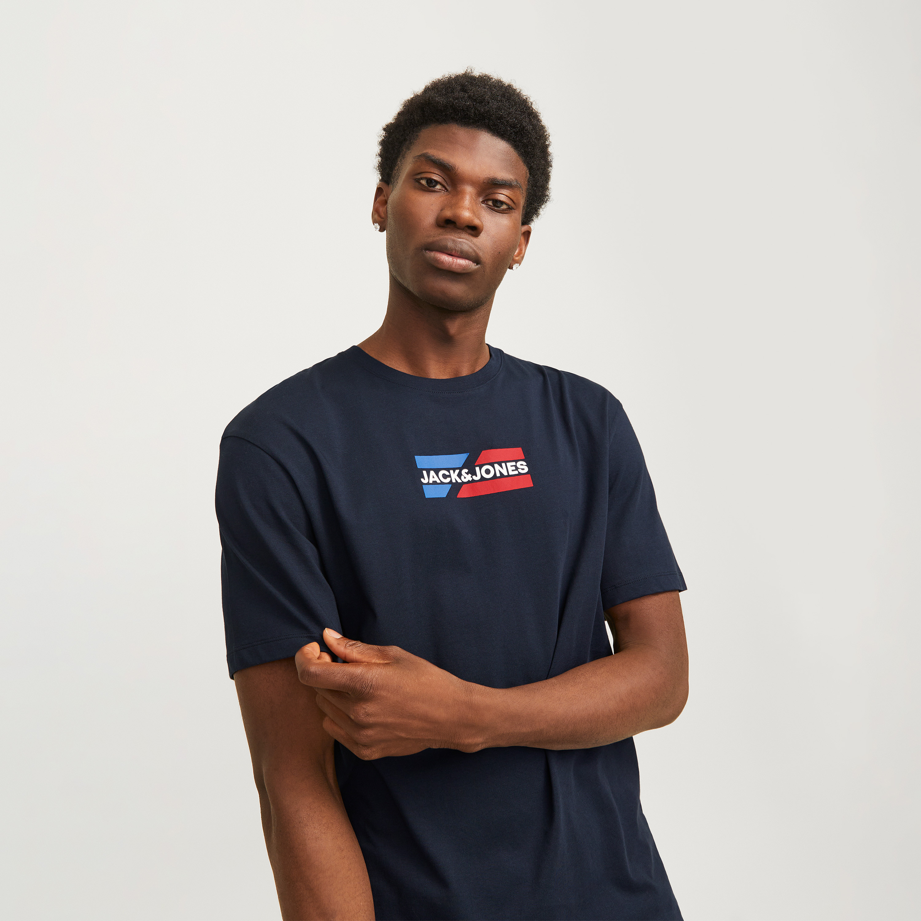 جاك & حونز-  تي شيرت بنقوش برقبة دائرية وأكمام قصيرة-men-clothing-tshirtsandpolos-tshirts-image-10