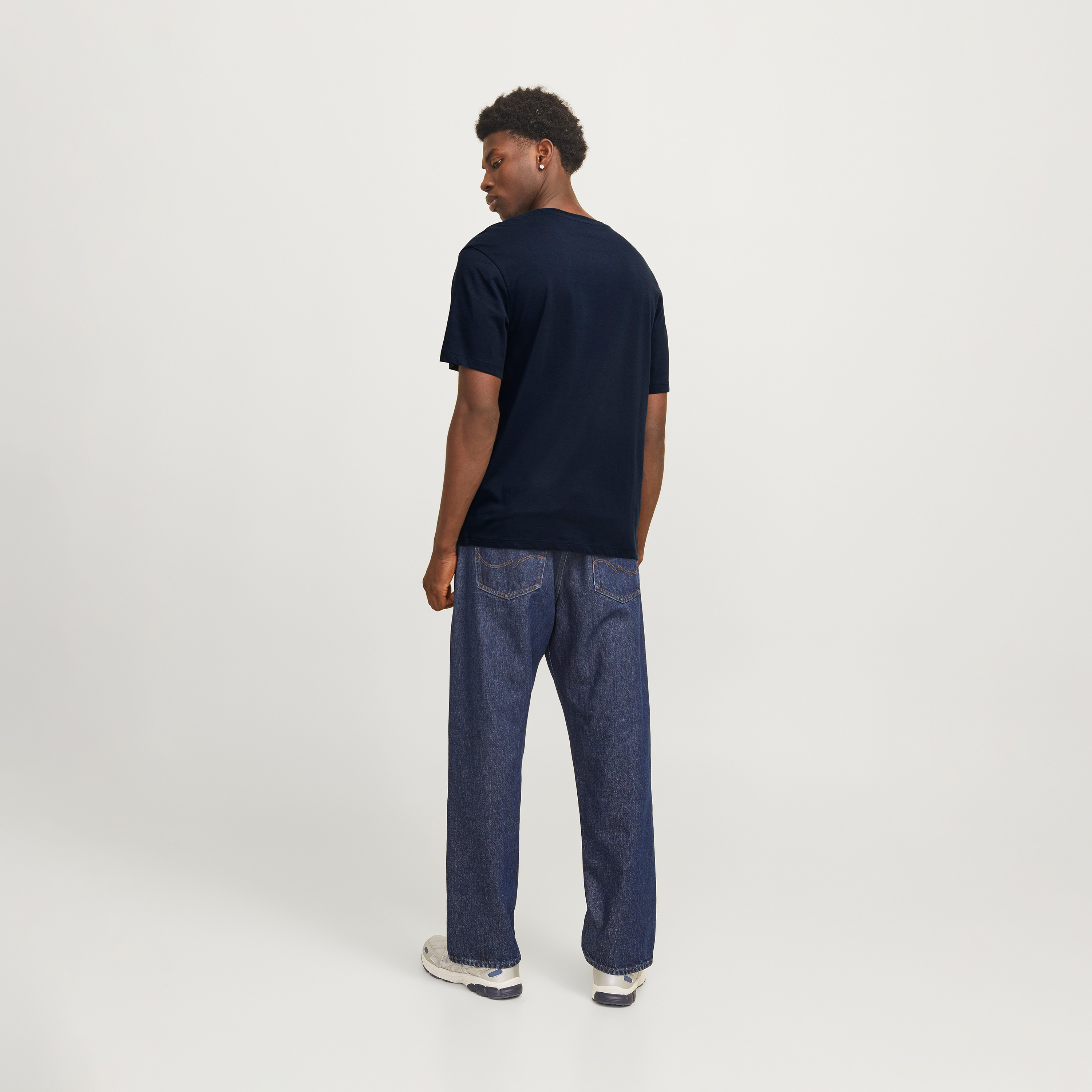 جاك & حونز-  تي شيرت بنقوش برقبة دائرية وأكمام قصيرة-men-clothing-tshirtsandpolos-tshirts-image-11