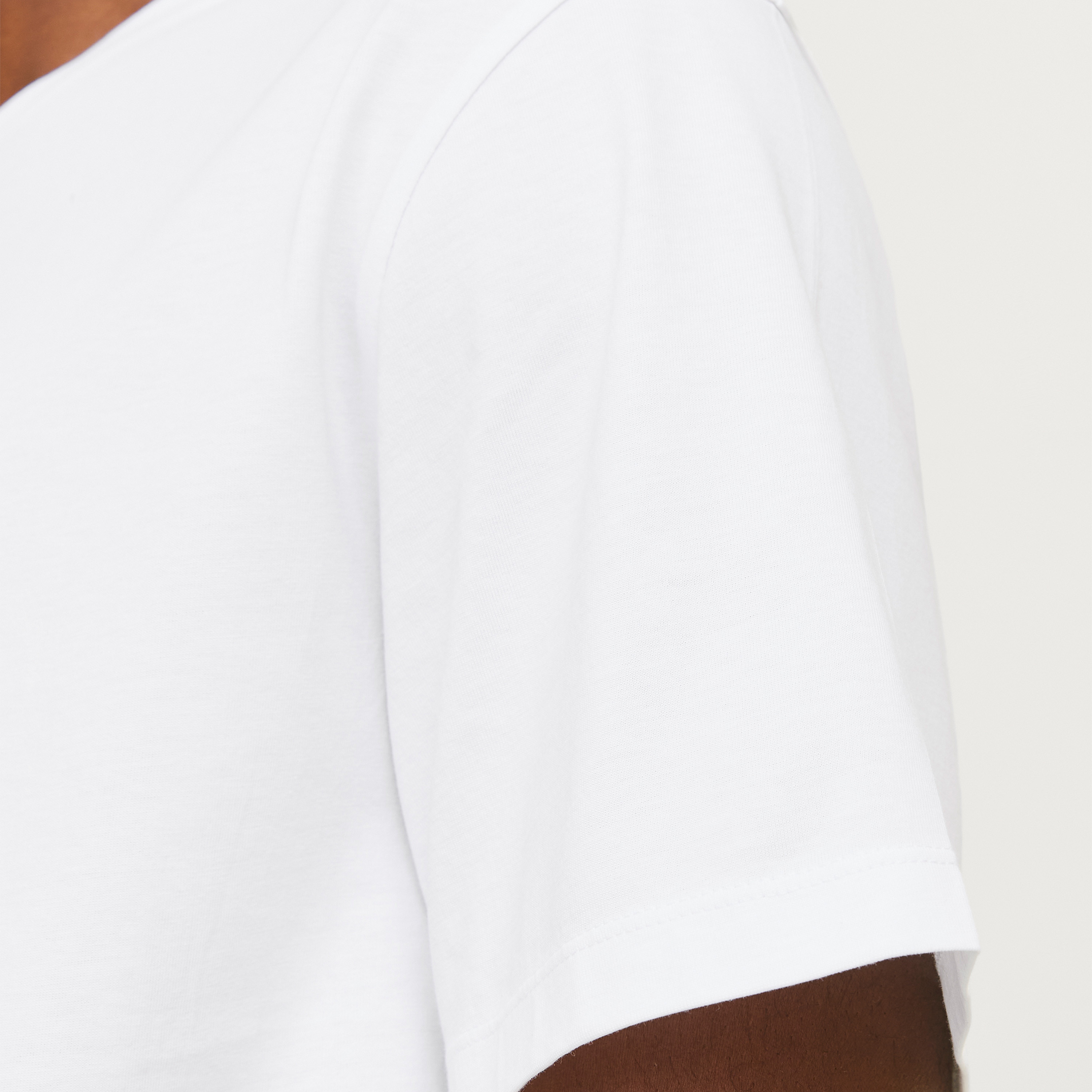جاك & حونز-  تي شيرت بنقوش برقبة دائرية وأكمام قصيرة-men-clothing-tshirtsandpolos-tshirts-image-20