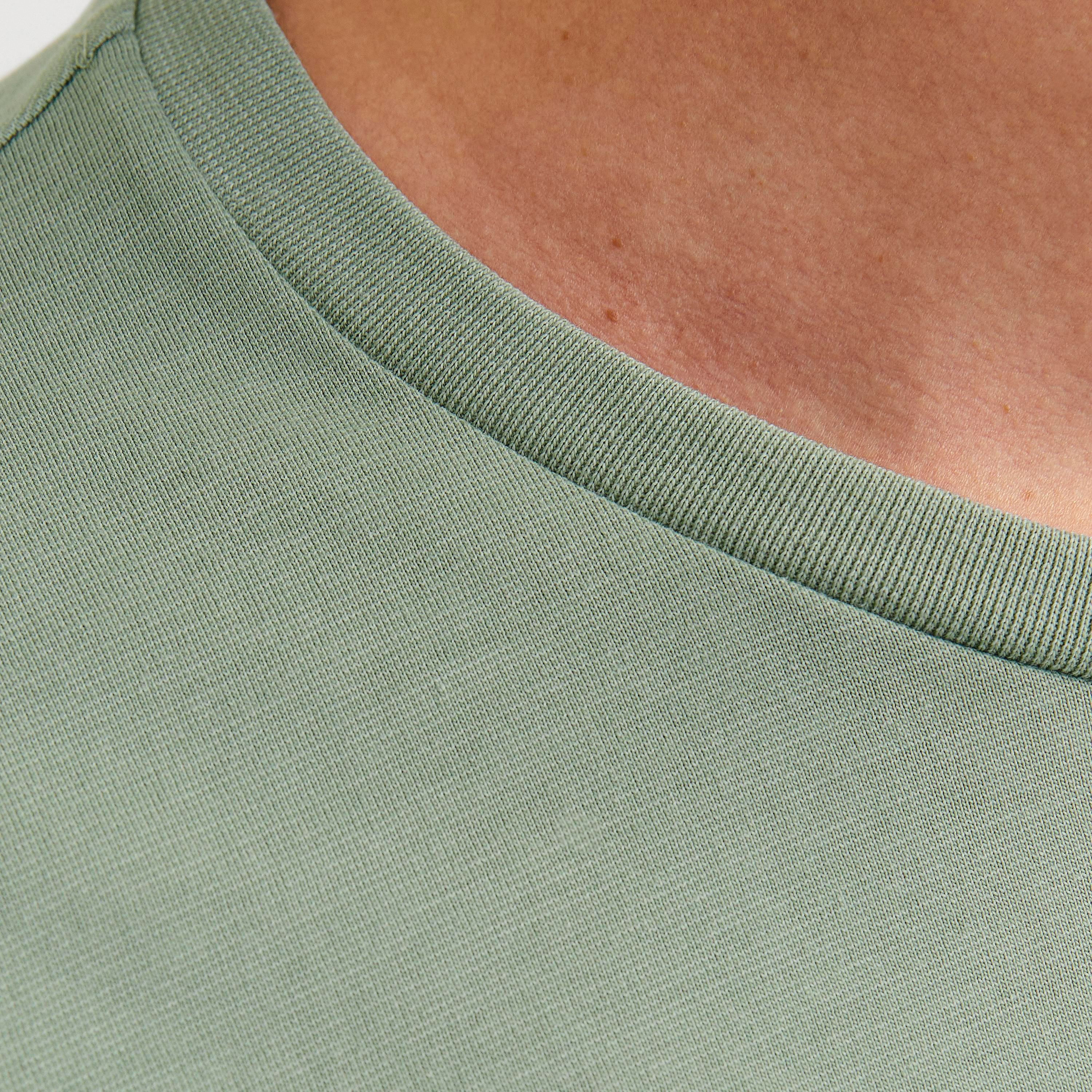 تي شيرت رجالي مطبوع بياقة دائرية وأكمام قصيرة من جاك اند جونز-men-clothing-tshirtsandpolos-tshirts-image-9