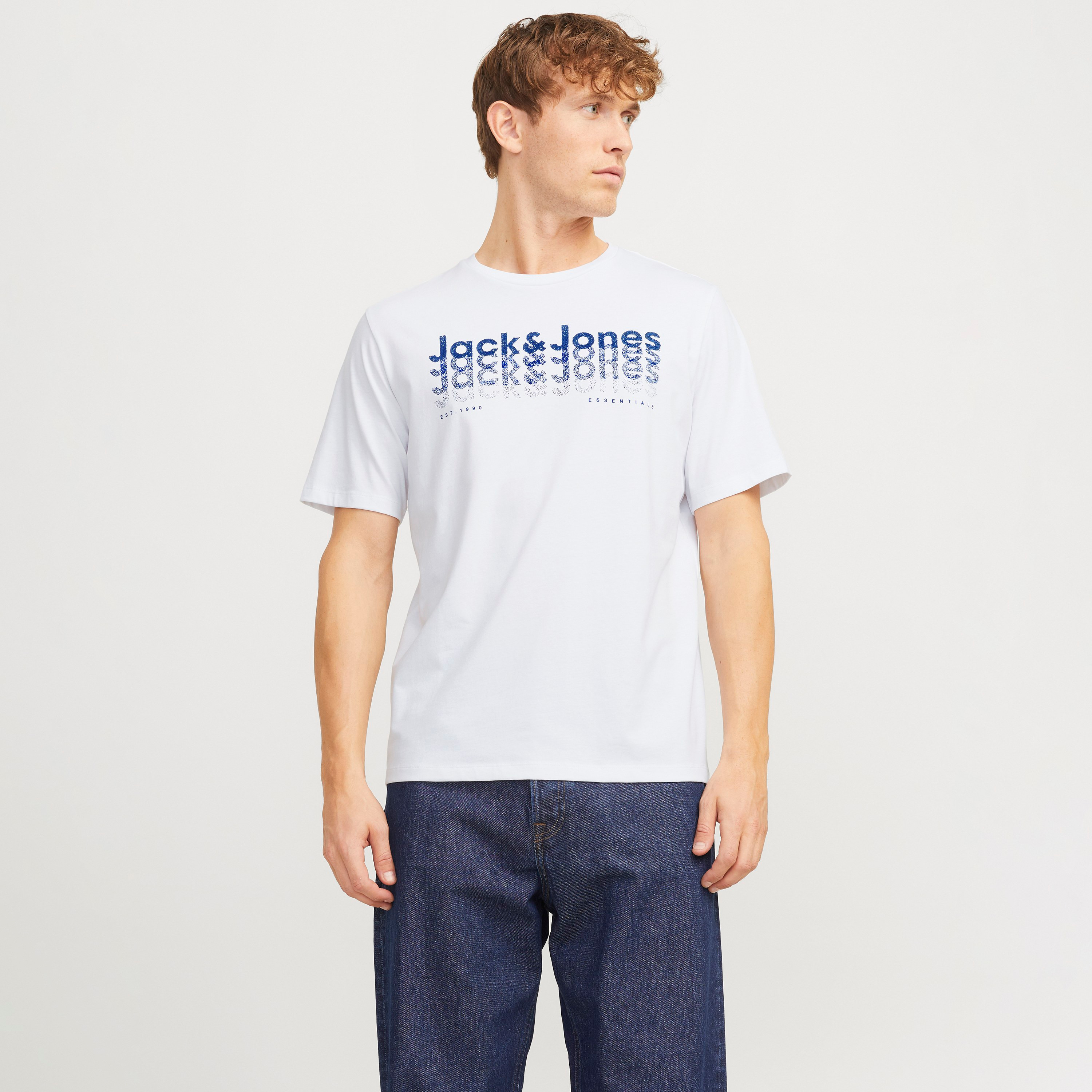 تي شيرت رجالي مطبوع بياقة دائرية وأكمام قصيرة من جاك اند جونز-men-clothing-tshirtsandpolos-tshirts-image-15