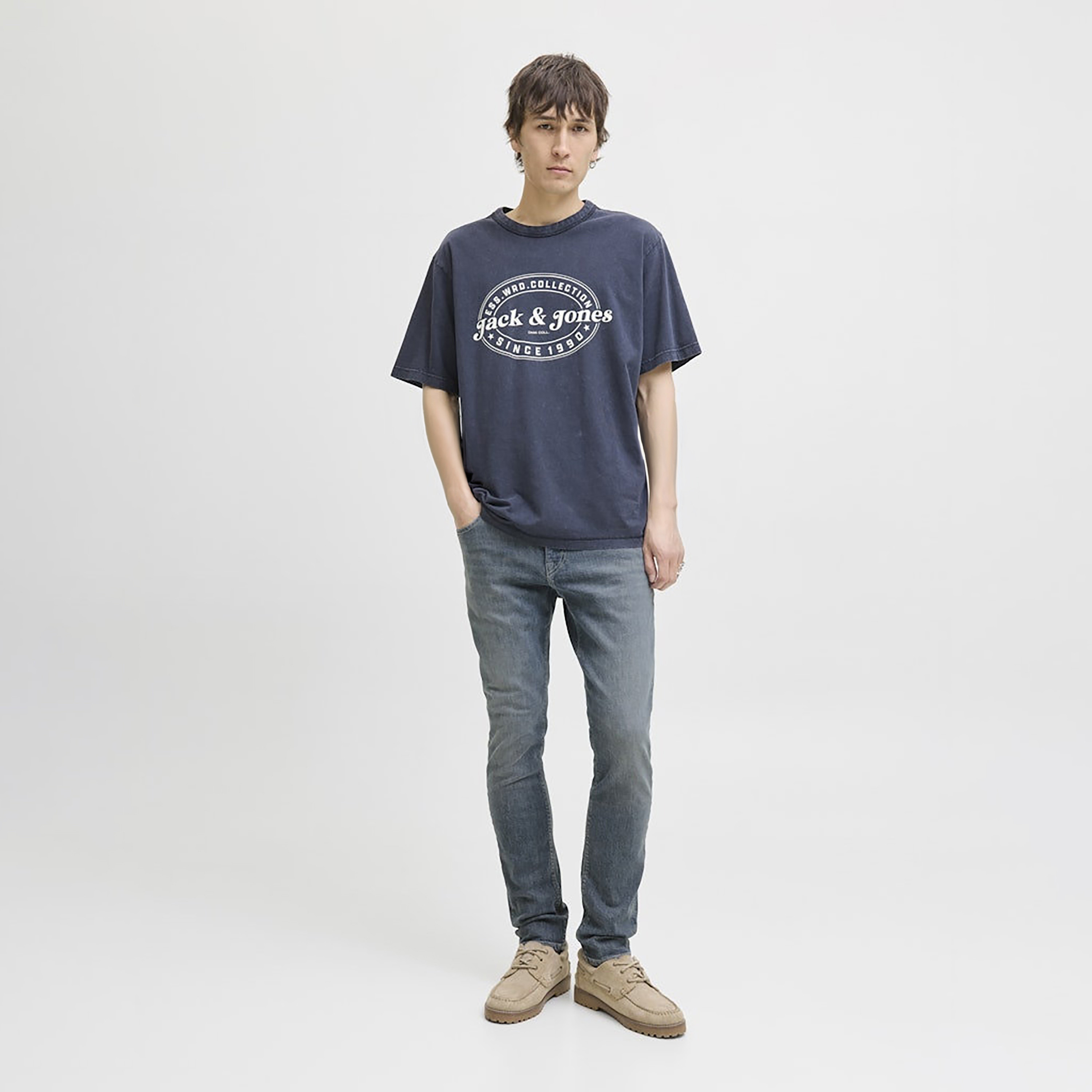 بنطلون جينز رجالي ضيق بخصر منخفض وغسيل حجري من جاك آند جونز-men-clothing-bottoms-jeans-image-2