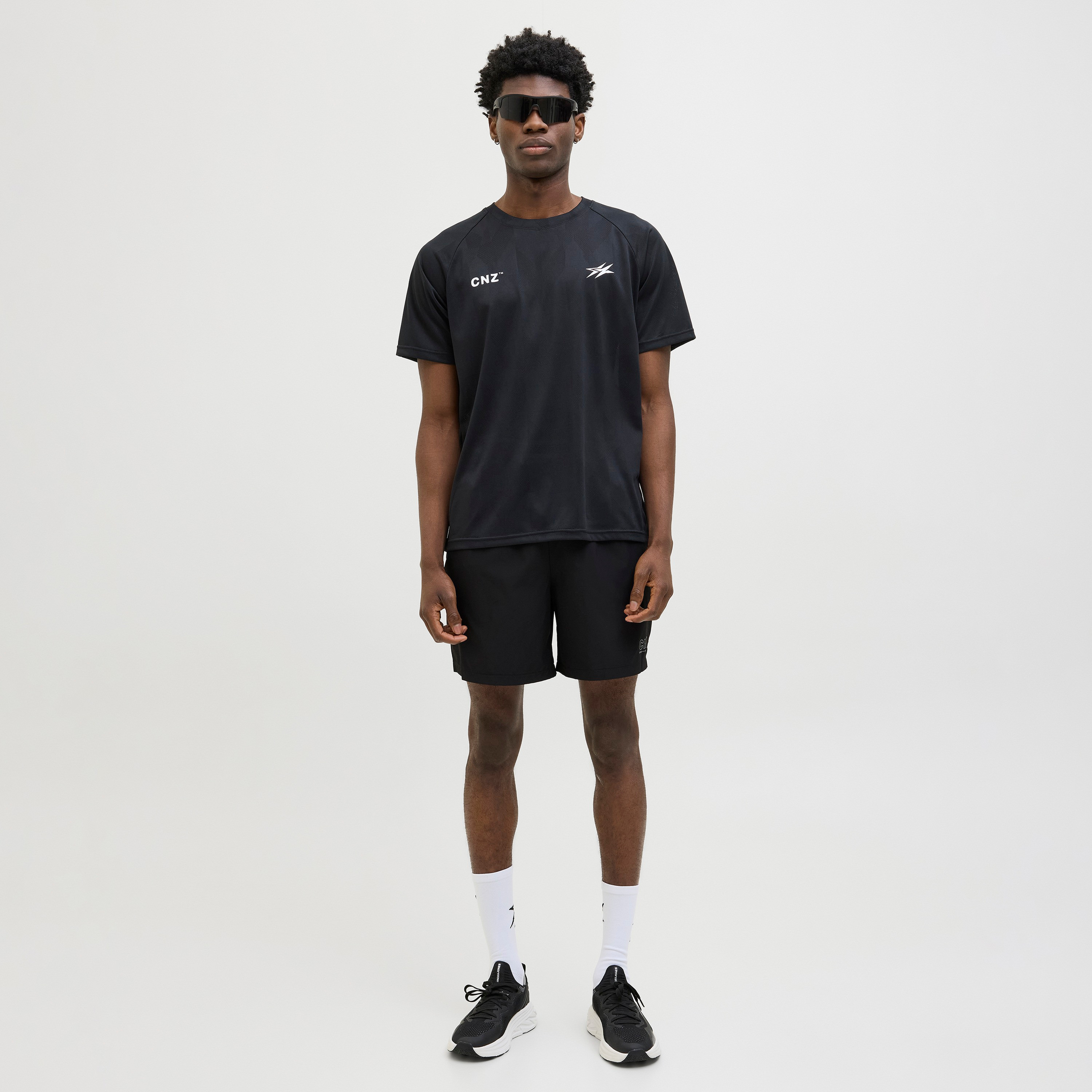 شورت رجالي متوسط الارتفاع برباط من جاك اند جونز-men-clothing-bottoms-shorts-image-2