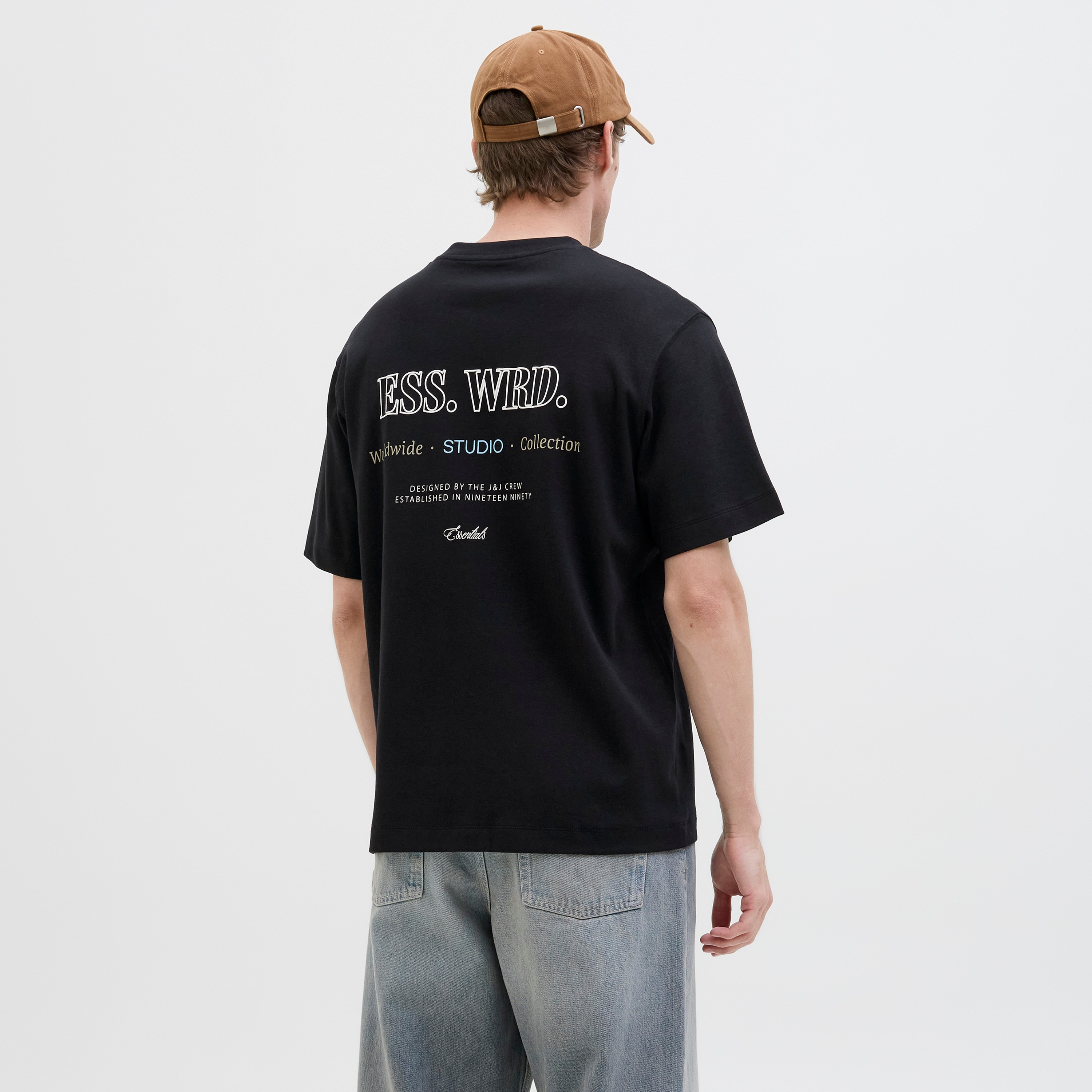 تيشيرت رجالي مطبوع بنص بياقة دائرية وأكمام قصيرة من جاك ان جونز-men-clothing-tshirtsandpolos-tshirts-image-16