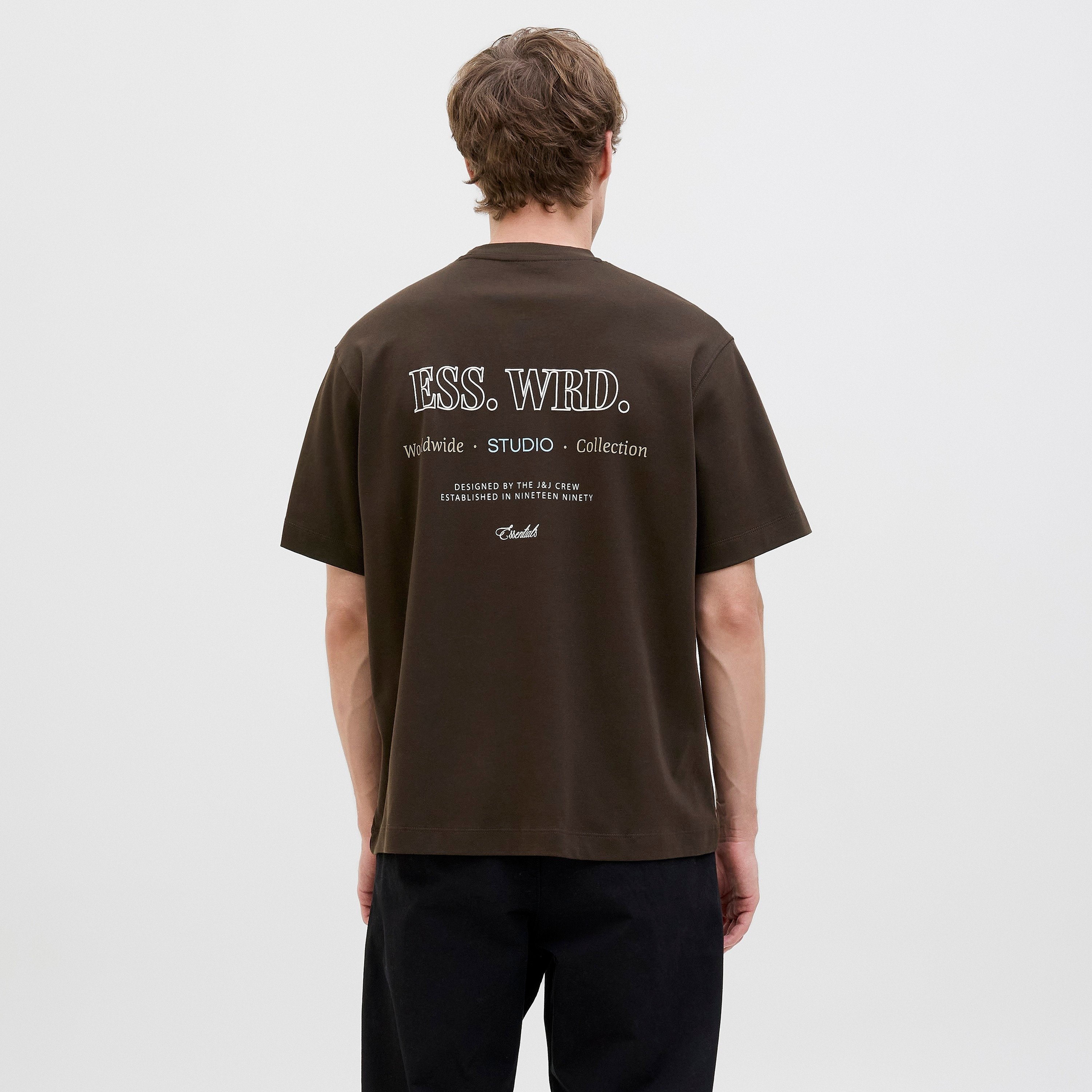 تيشيرت رجالي مطبوع بنص بياقة دائرية وأكمام قصيرة من جاك ان جونز-men-clothing-tshirtsandpolos-tshirts-image-8
