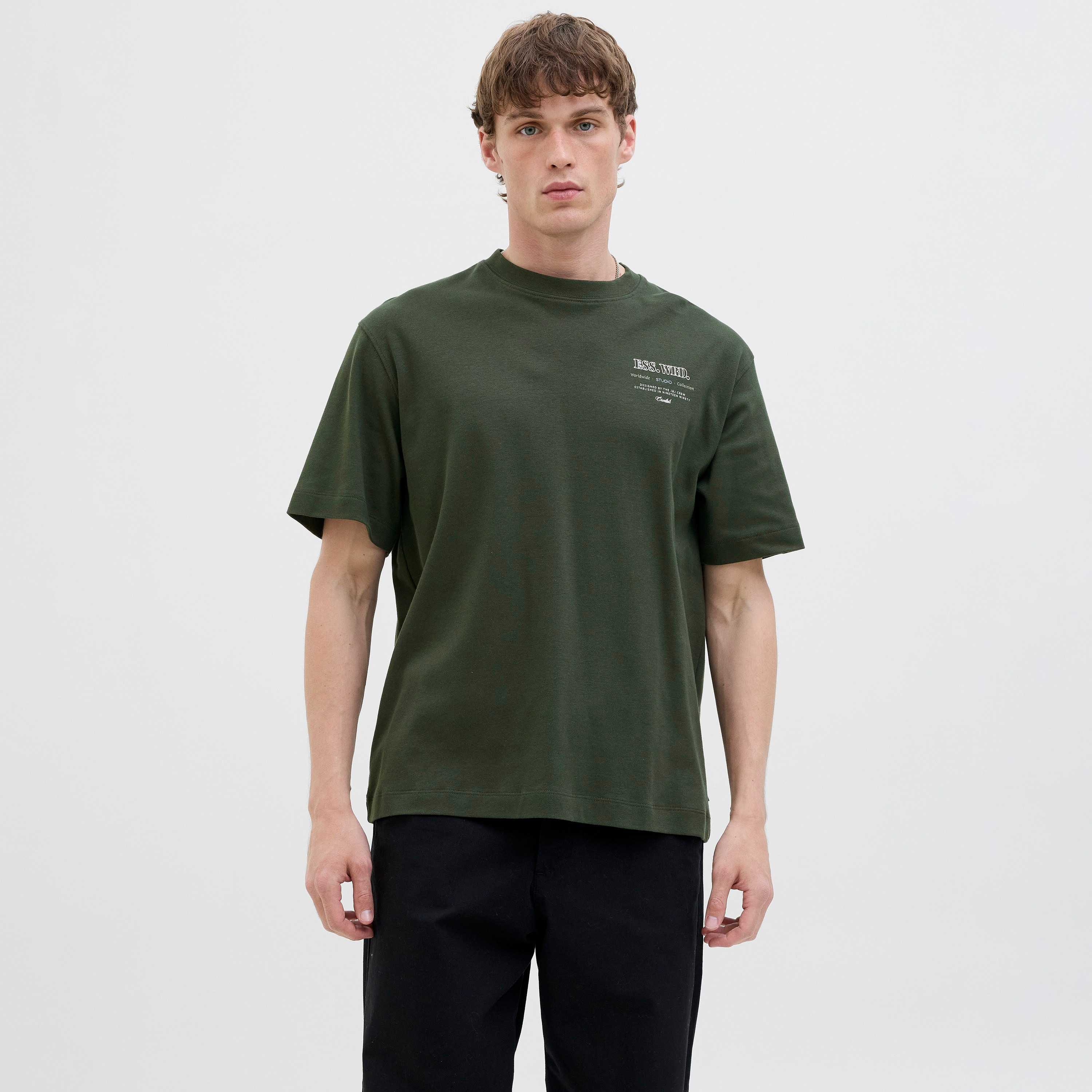 تيشيرت رجالي مطبوع بنص بياقة دائرية وأكمام قصيرة من جاك ان جونز-men-clothing-tshirtsandpolos-tshirts-image-9