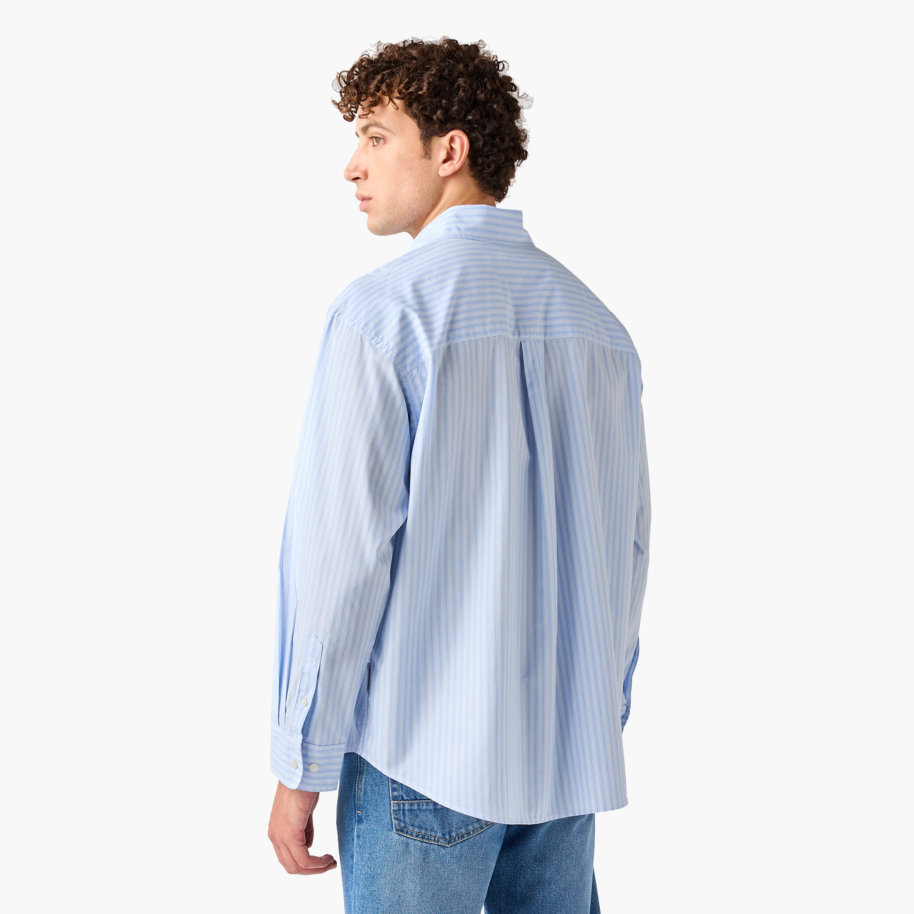 قميص جاك آند جونز ذو الياقة الواسعة والأكمام الطويلة للرجال-men-clothing-shirts-image-2