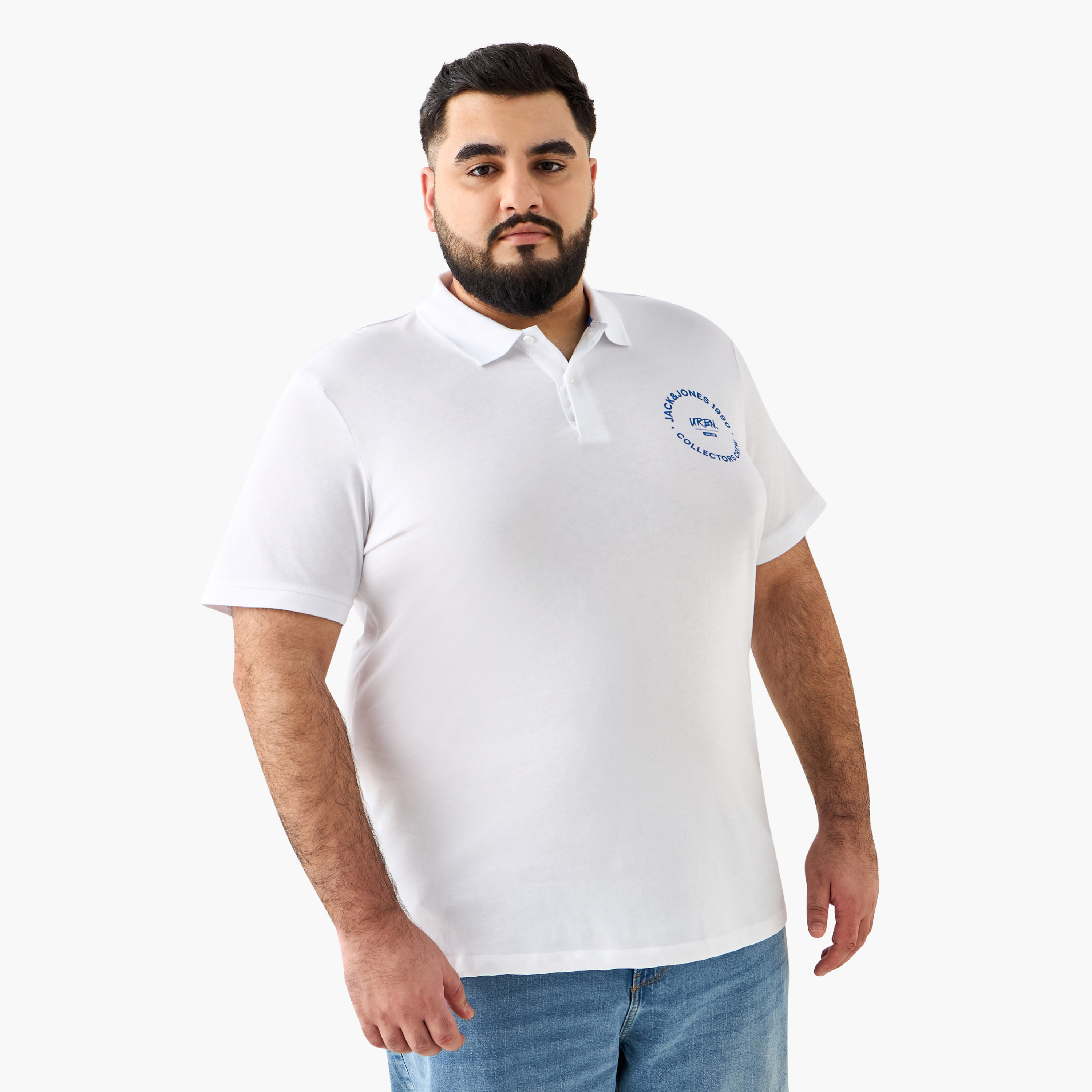 تي شيرت بولو رجالي بأكمام قصيرة وياقة وطبعة شعار مقاس كبير من جاك آند جونز-men-clothing-tshirtsandpolos-polos-image-6