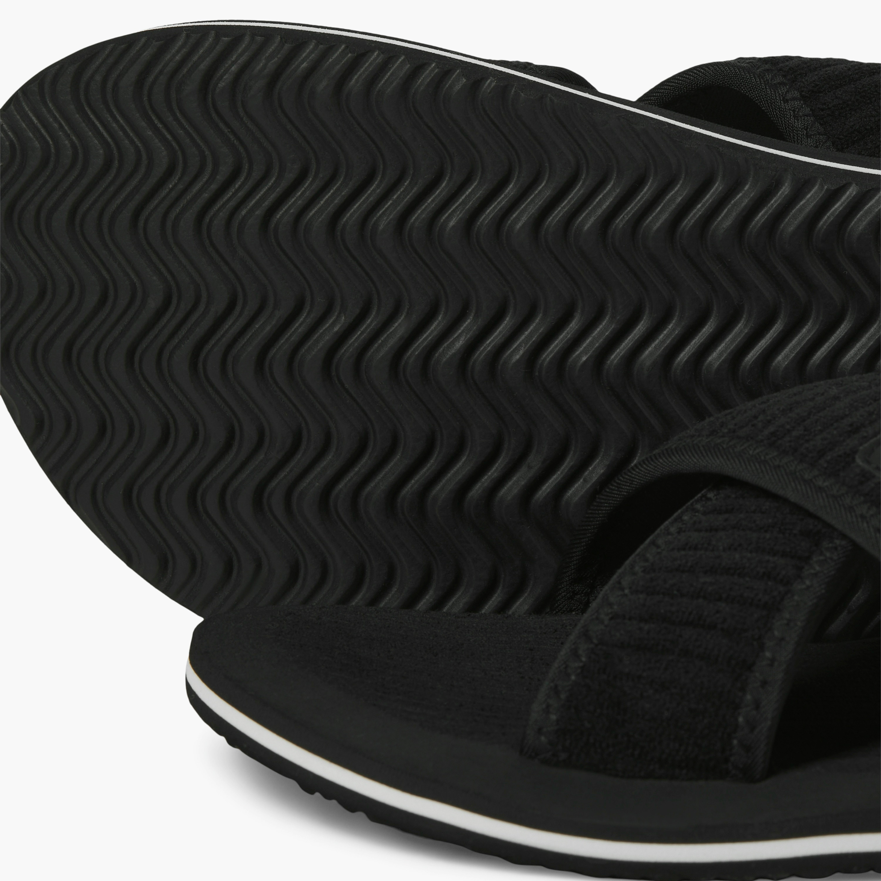 شبشب سهل الارتداء للرجال من جاك آند جونز | 12274562-men-shoes-flipflopsandslides-image-2