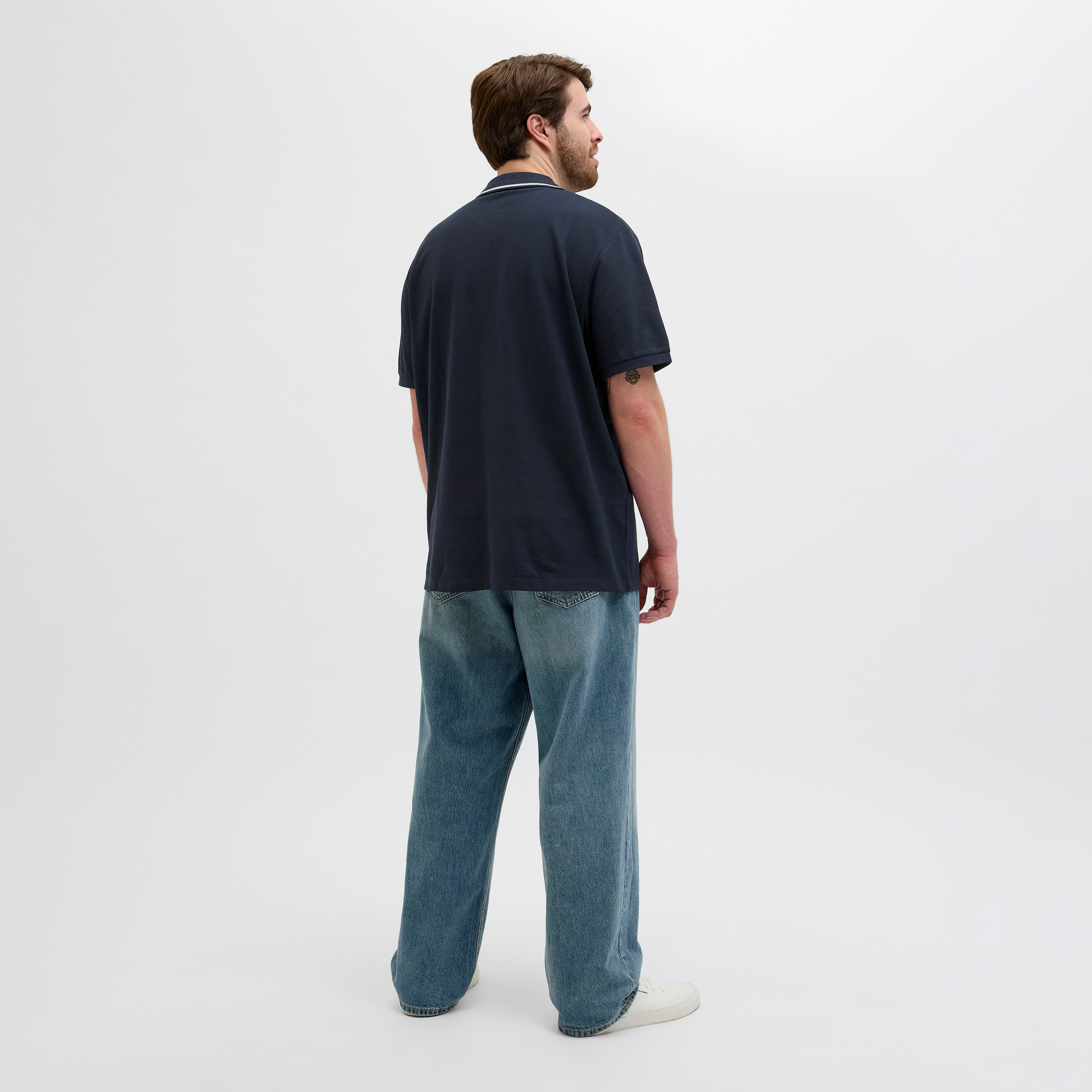 تيشيرت بولو رجالي بأكمام قصيرة بأكمام كبيرة من جاك آند جونز بياقة بسيطة-men-clothing-tshirtsandpolos-polos-image-9