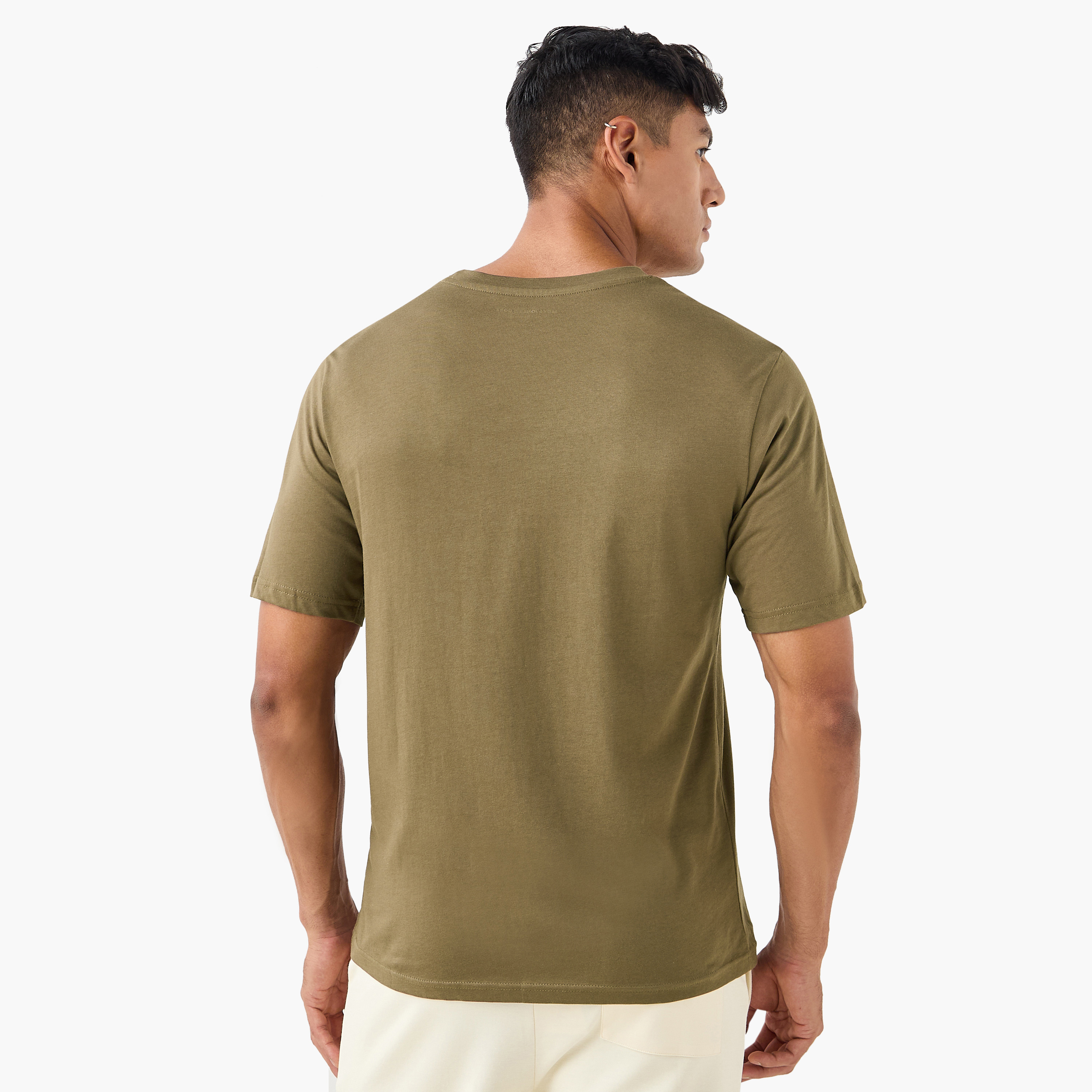 تي شيرت برقبة دائرية وأكمام قصيرة من جاك اند جونز-men-clothing-tshirtsandpolos-tshirts-image-3