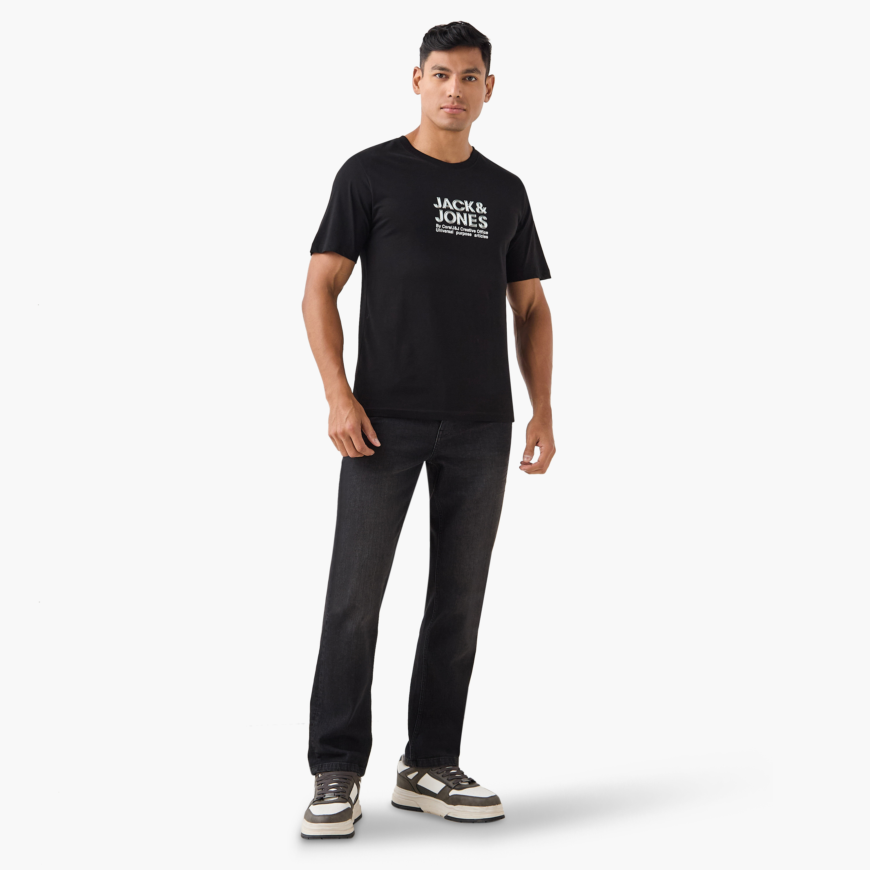 تي شيرت برقبة دائرية وأكمام قصيرة من جاك اند جونز-men-clothing-tshirtsandpolos-tshirts-image-2