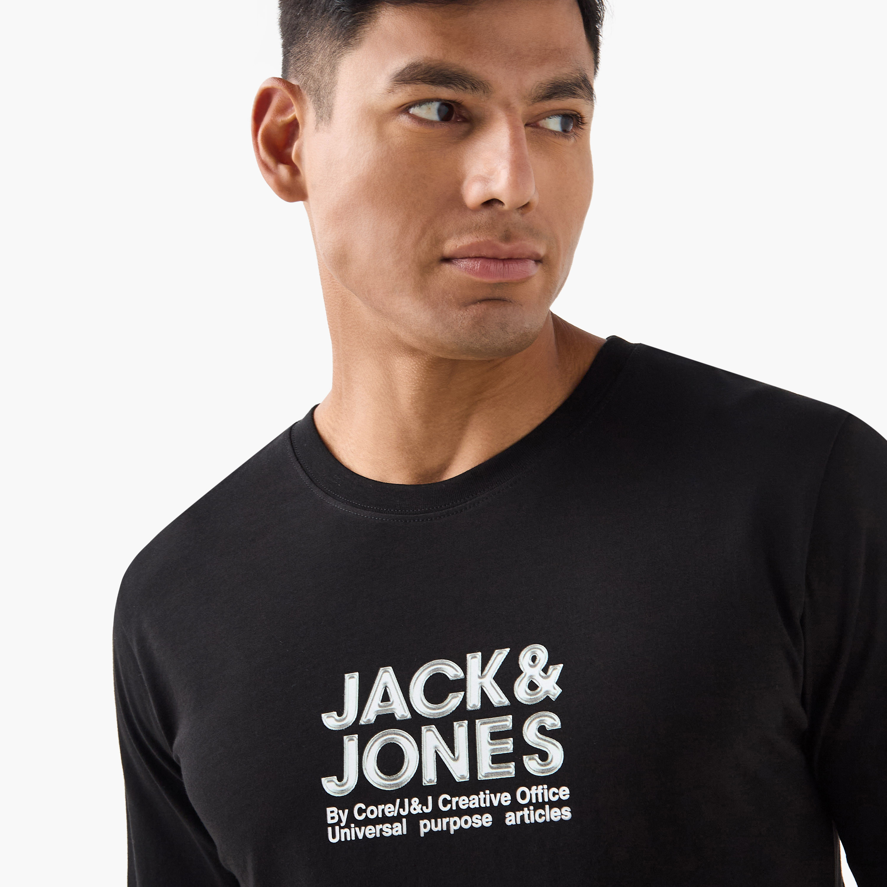 تي شيرت برقبة دائرية وأكمام قصيرة من جاك اند جونز-men-clothing-tshirtsandpolos-tshirts-image-4