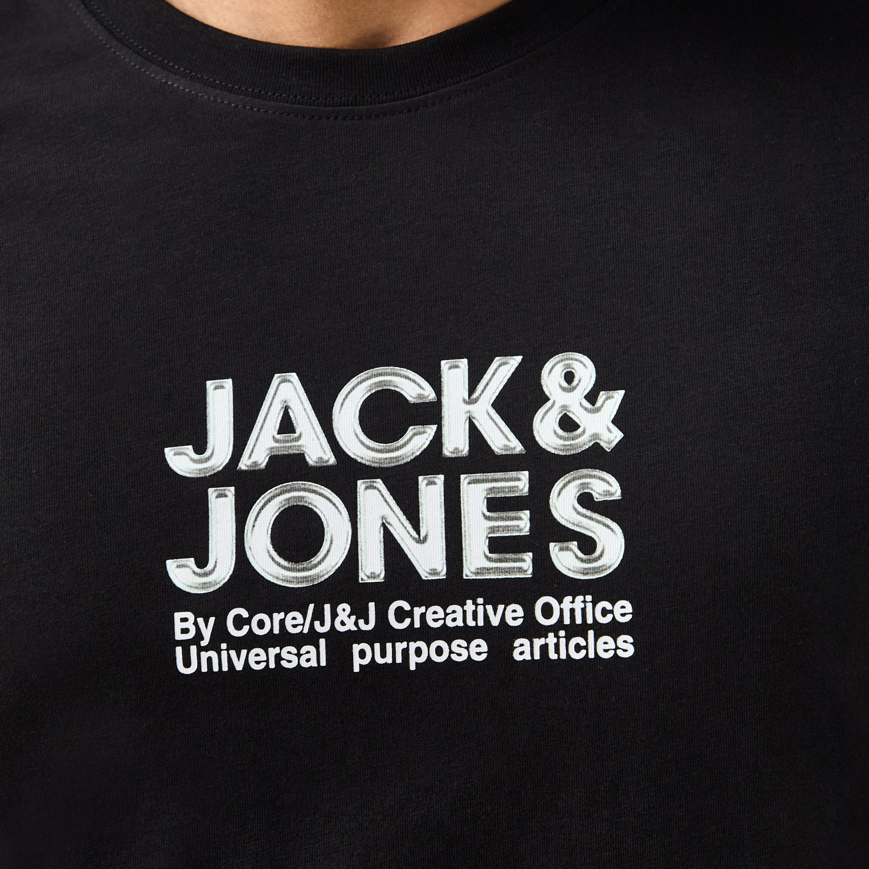 تي شيرت برقبة دائرية وأكمام قصيرة من جاك اند جونز-men-clothing-tshirtsandpolos-tshirts-image-5