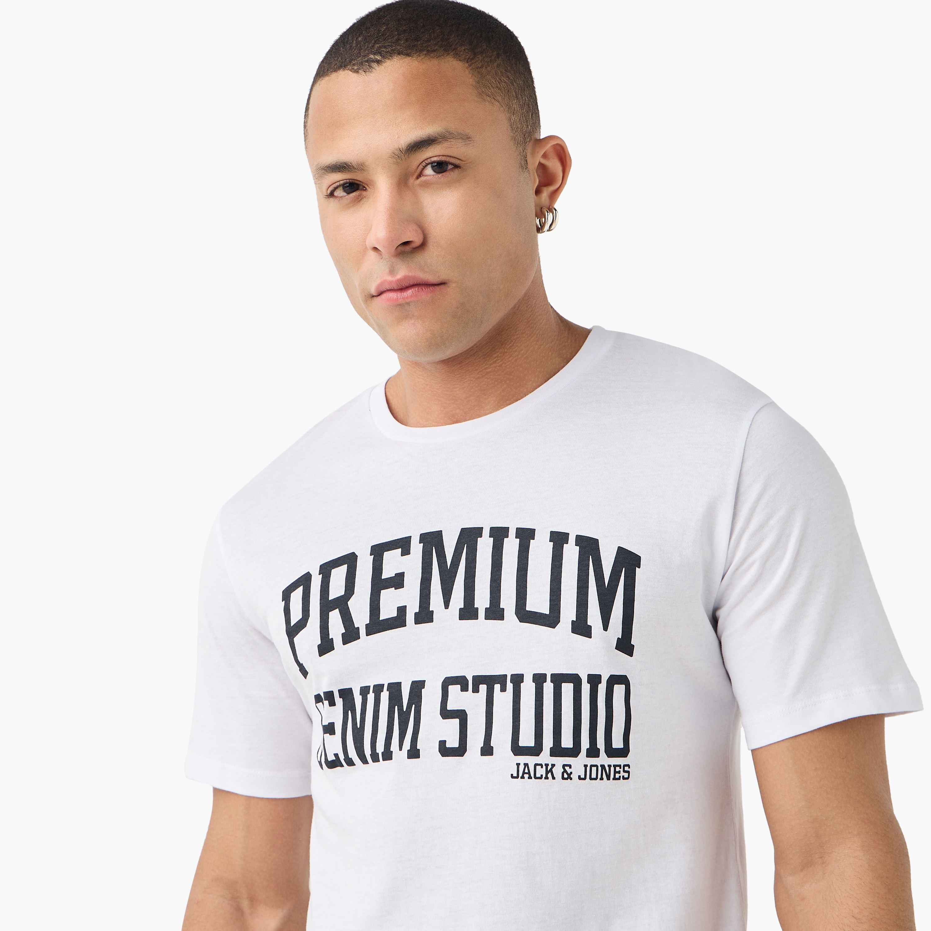 تي شيرت رجالي مطبوع برقبة دائرية وأكمام قصيرة من جاك اند جونز-men-clothing-tshirtsandpolos-tshirts-image-14