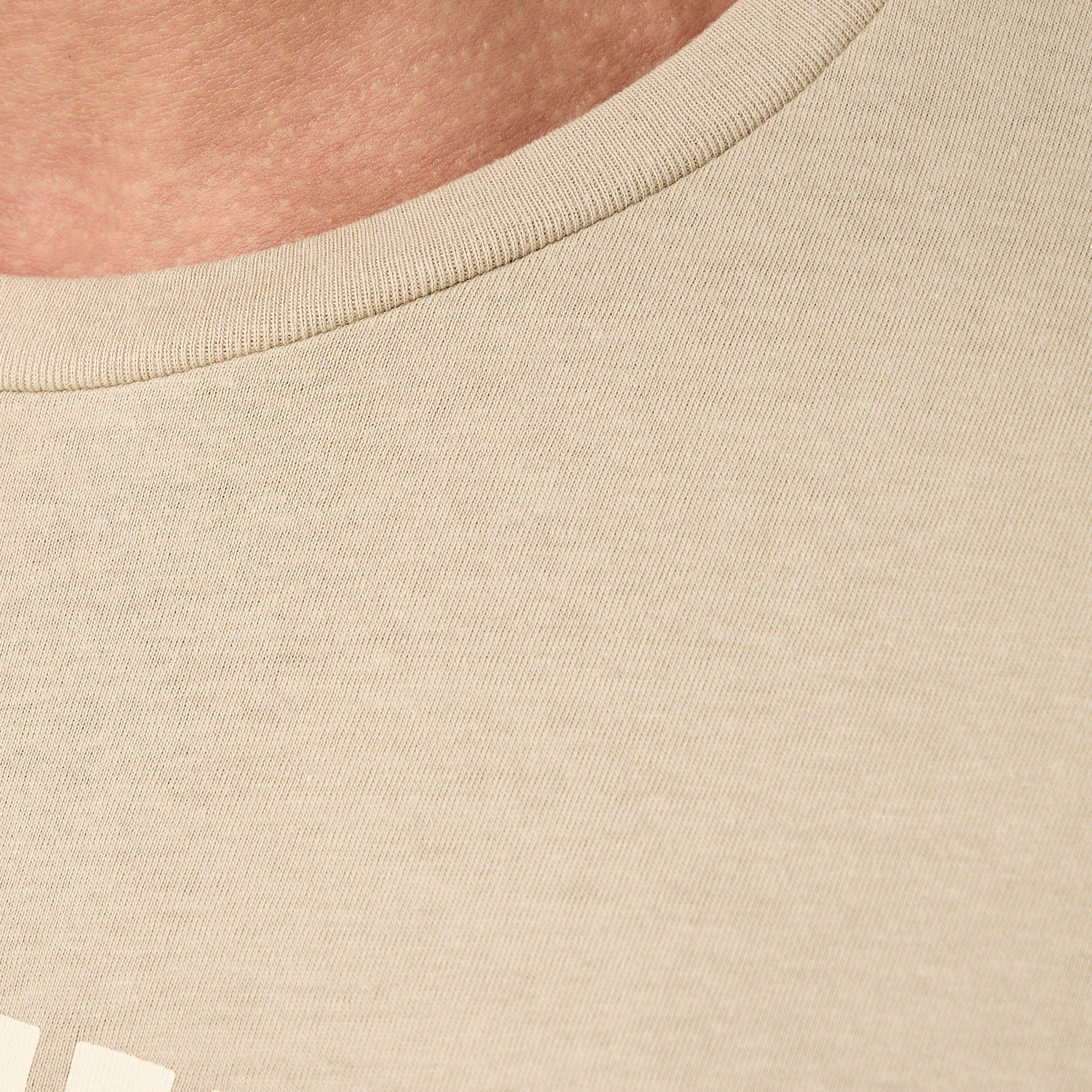 تي شيرت رجالي مطبوع برقبة دائرية وأكمام قصيرة من جاك اند جونز-men-clothing-tshirtsandpolos-tshirts-image-20