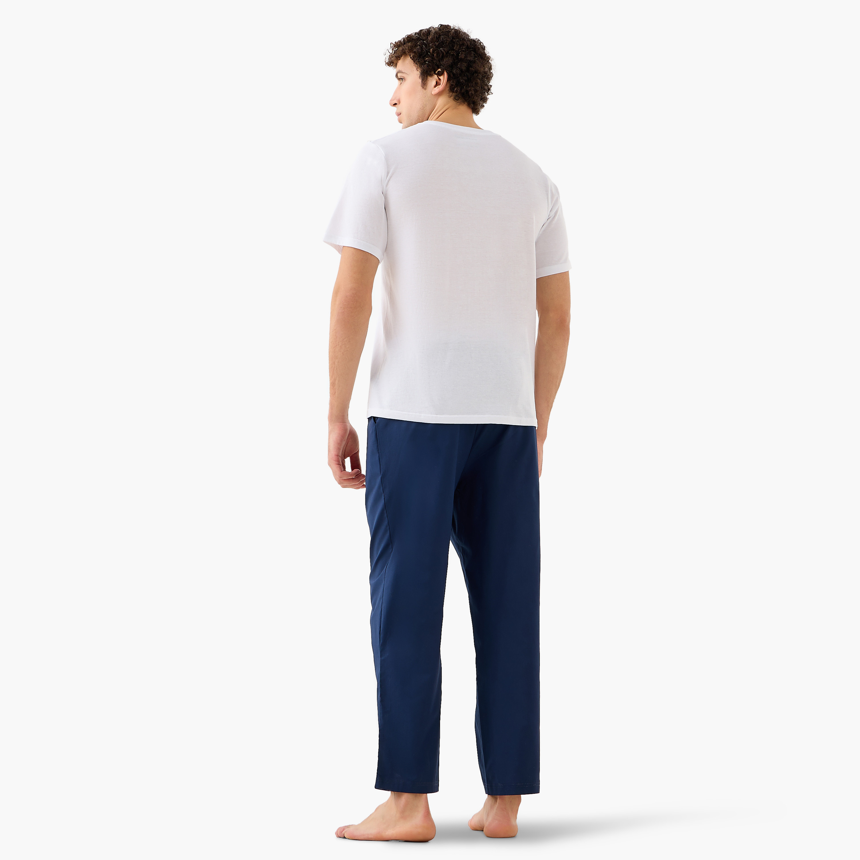 طقم تيشيرت وبيجامة سادة برقبة دائرية للرجال من جاك آند جونز-men-clothing-nightwear-sets-image-7