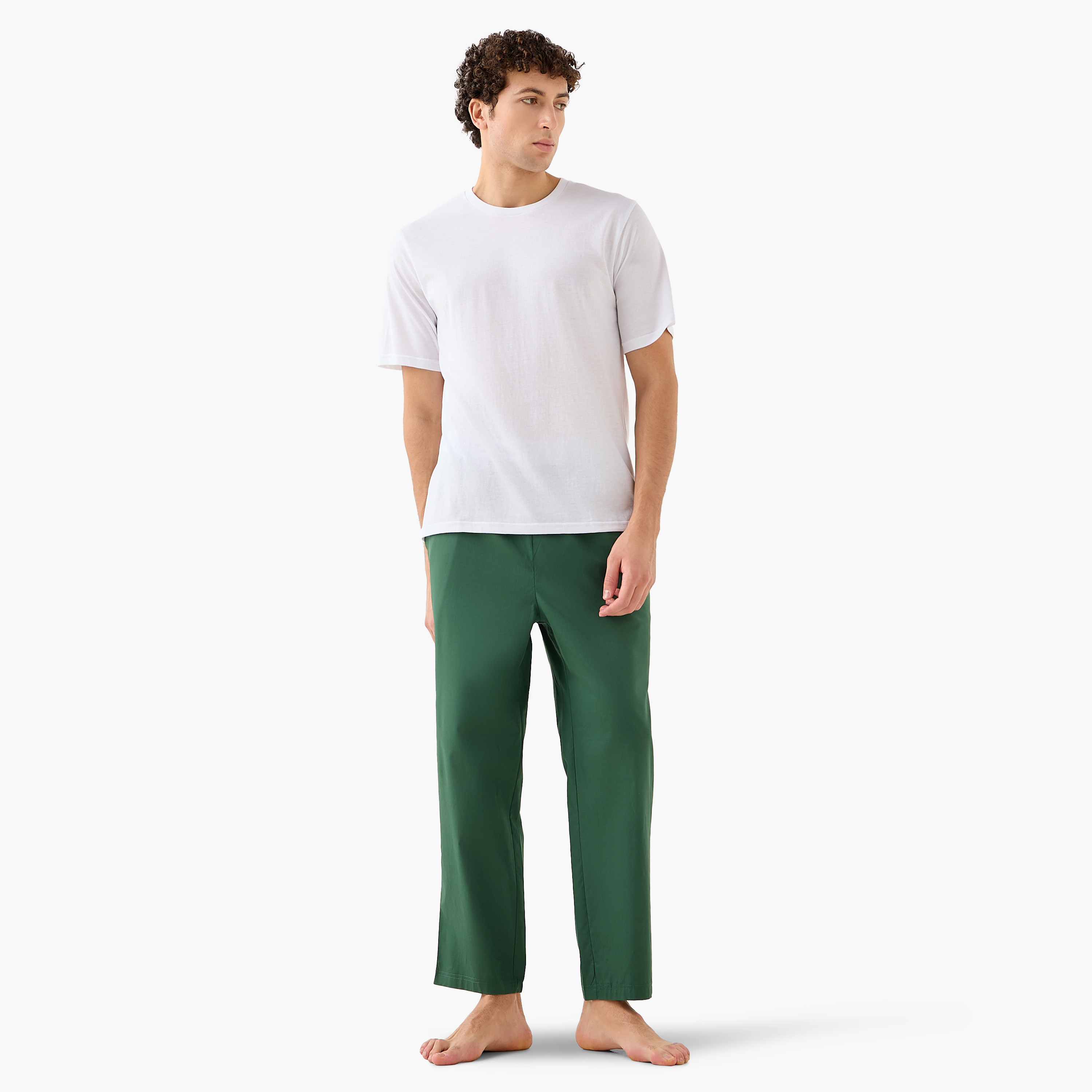 طقم تيشيرت وبيجامة سادة برقبة دائرية للرجال من جاك آند جونز-men-clothing-nightwear-sets-image-1