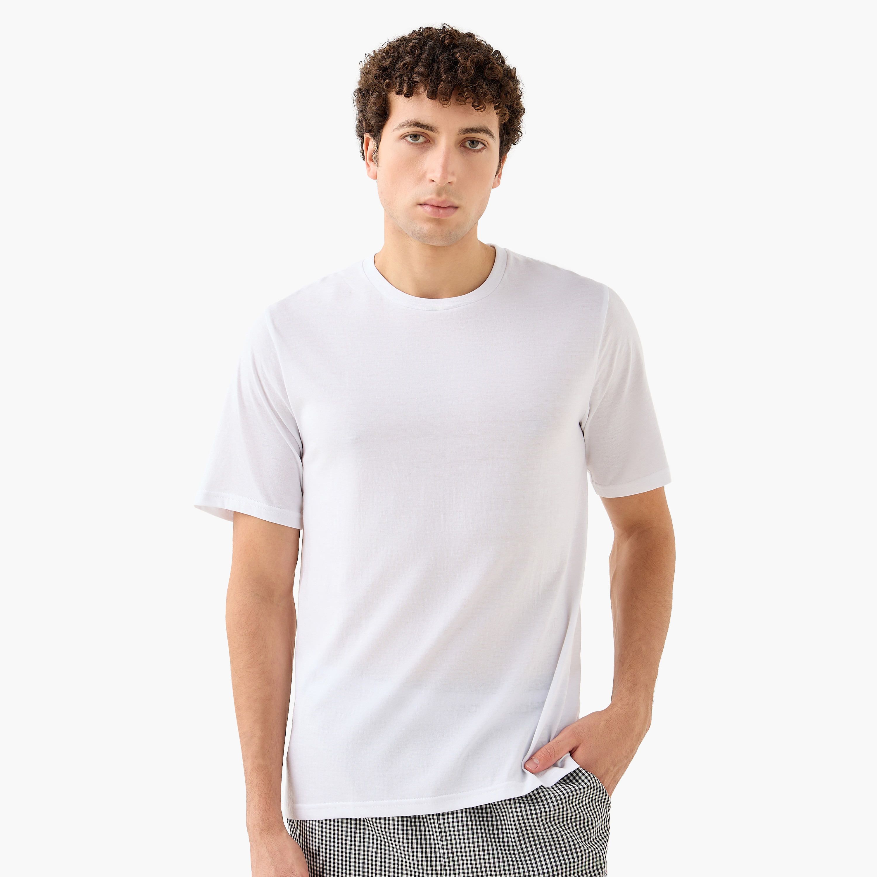طقم تيشيرت وبيجامة سادة برقبة دائرية للرجال من جاك آند جونز-men-clothing-nightwear-sets-image-2