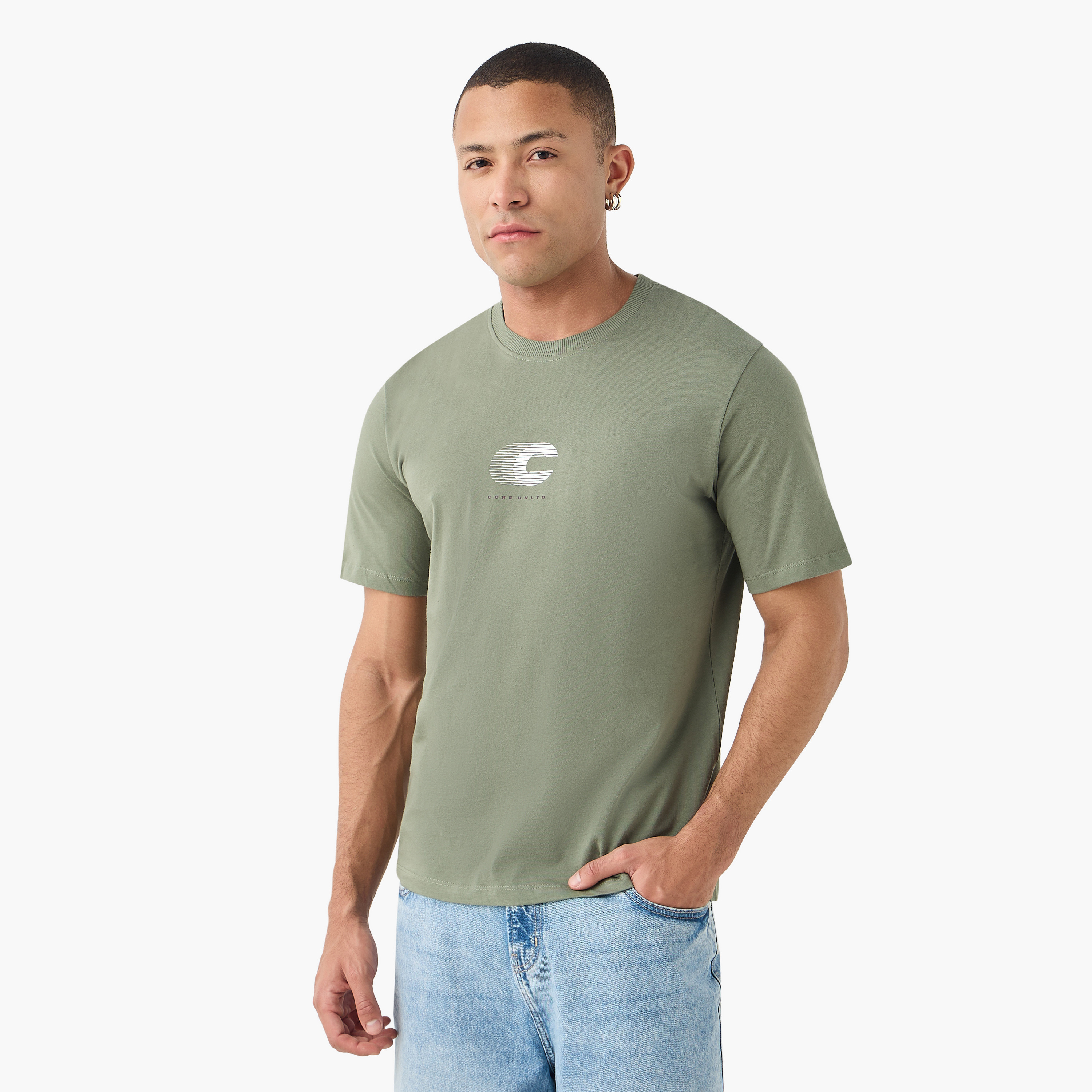 تي شيرت رجالي بأكمام قصيرة ورقبة دائرية وطبعة خطية من جاك اند جونز-men-clothing-tshirtsandpolos-tshirts-image-7