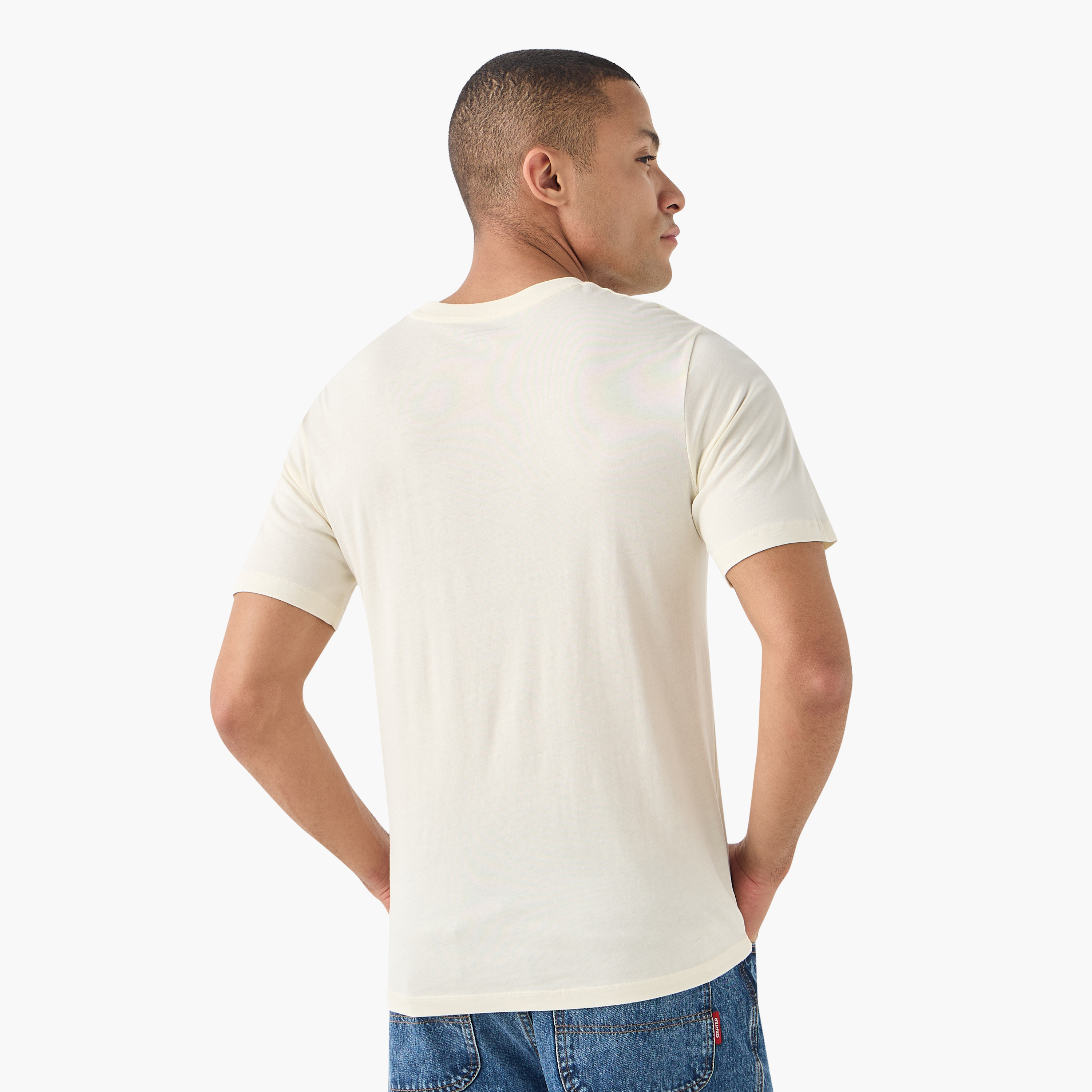 تي شيرت رجالي بأكمام قصيرة ورقبة دائرية وشعار من جاك اند جونز-men-clothing-tshirtsandpolos-tshirts-image-3