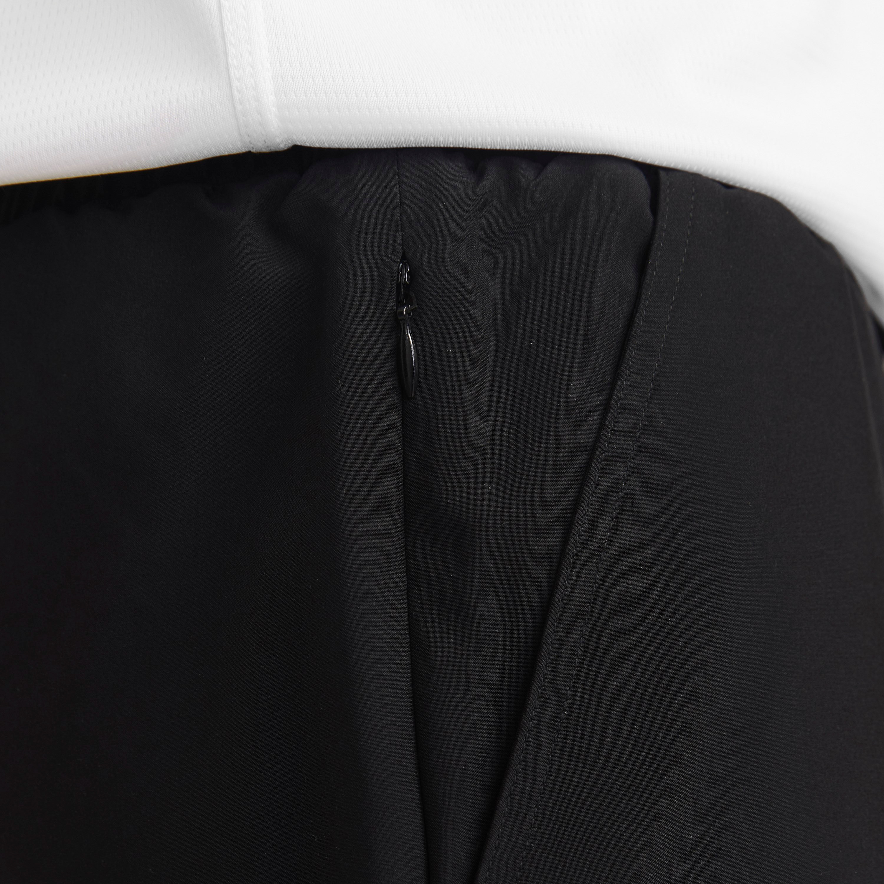 شورت رجالي ضيق داخلي سادة بخصر مطاطي ورباط للشد من جاك اند جونز-men-clothing-bottoms-shorts-image-3