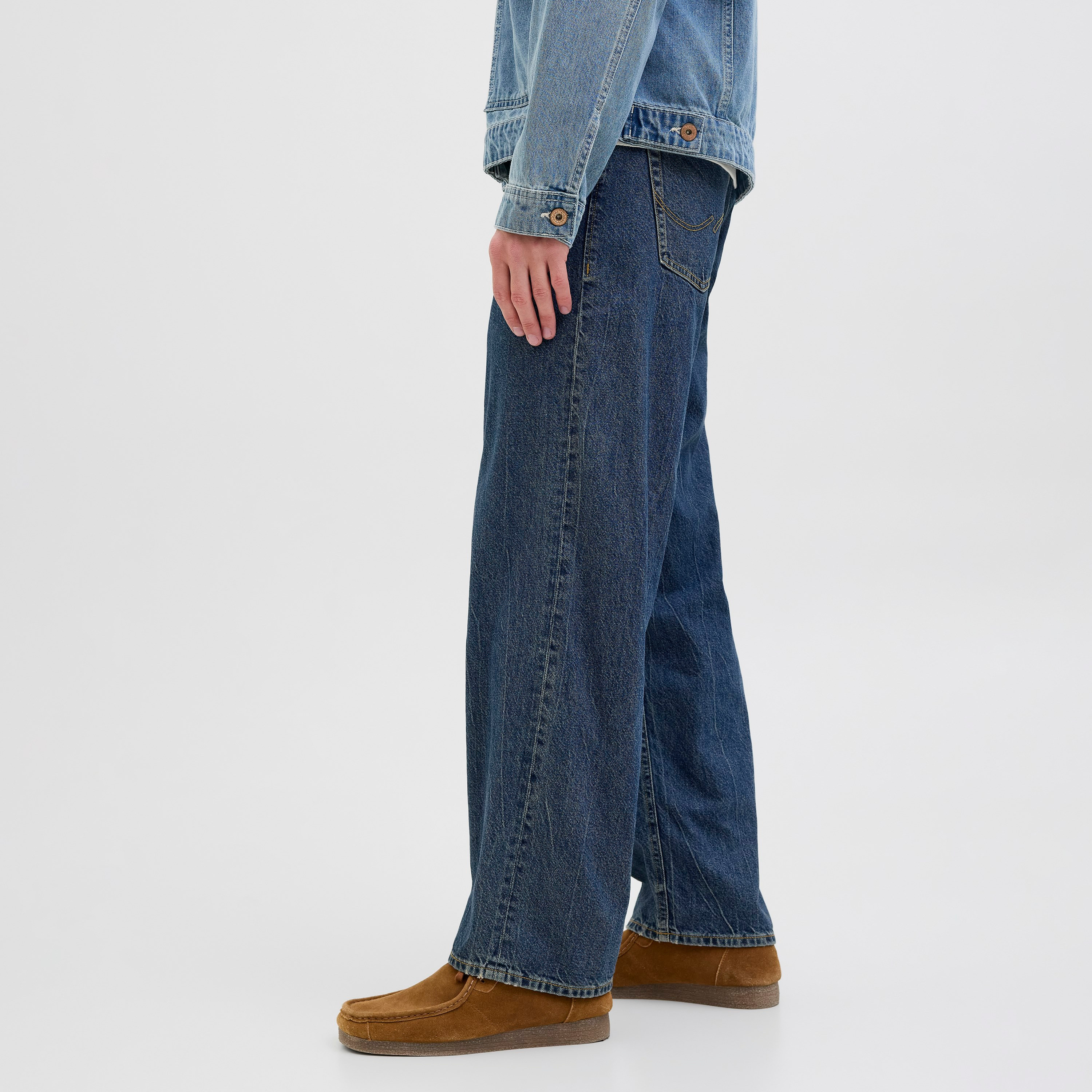 جينز رجالي جاك آند جونز بقصة فضفاضة بخمسة جيوب وخصر مرتفع-men-clothing-bottoms-jeans-image-5