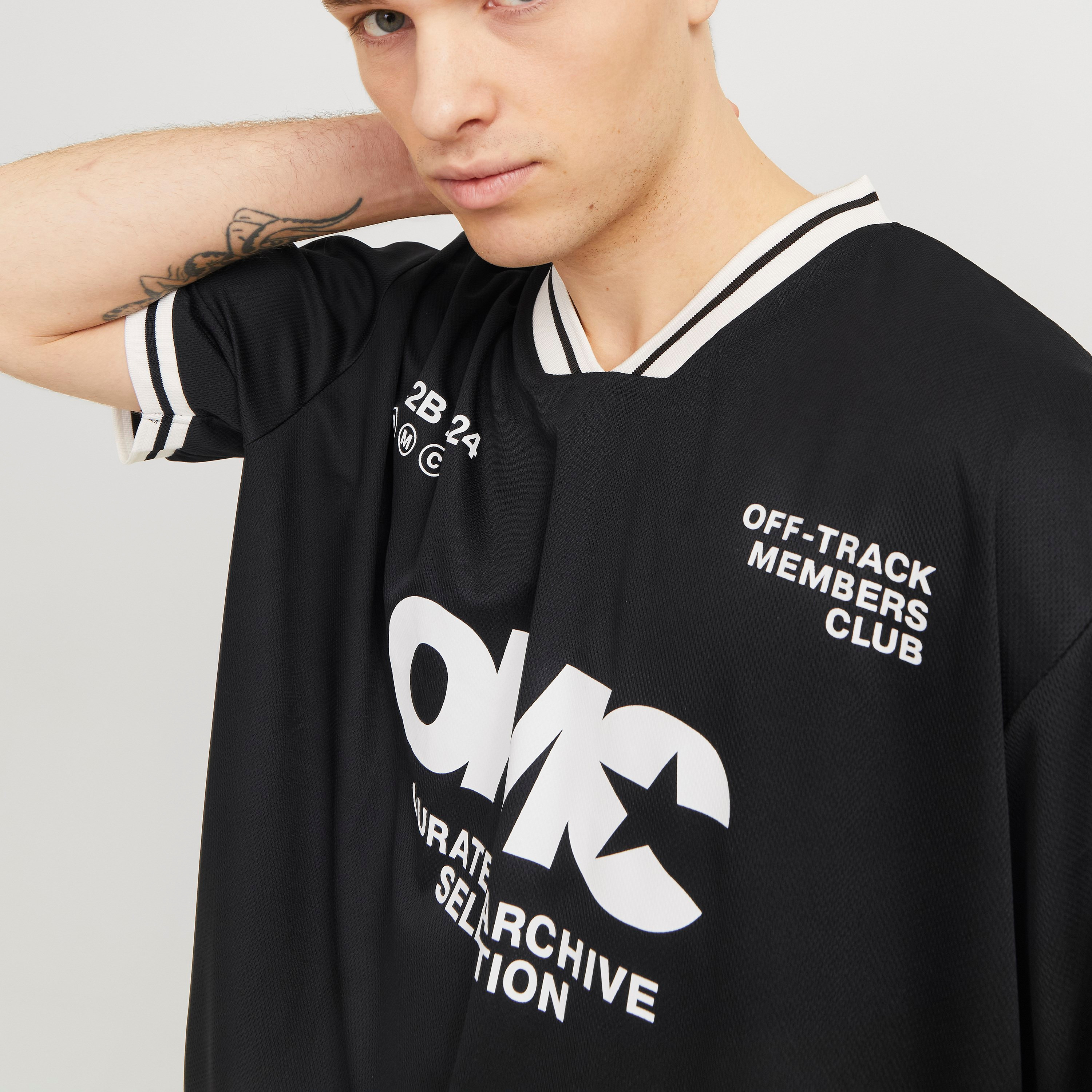 Jack & Jones Rubber Print V-Neck Short Sleeves Men's T-Shirt-men-clothing-tshirtsandpolos-tshirts-image-3