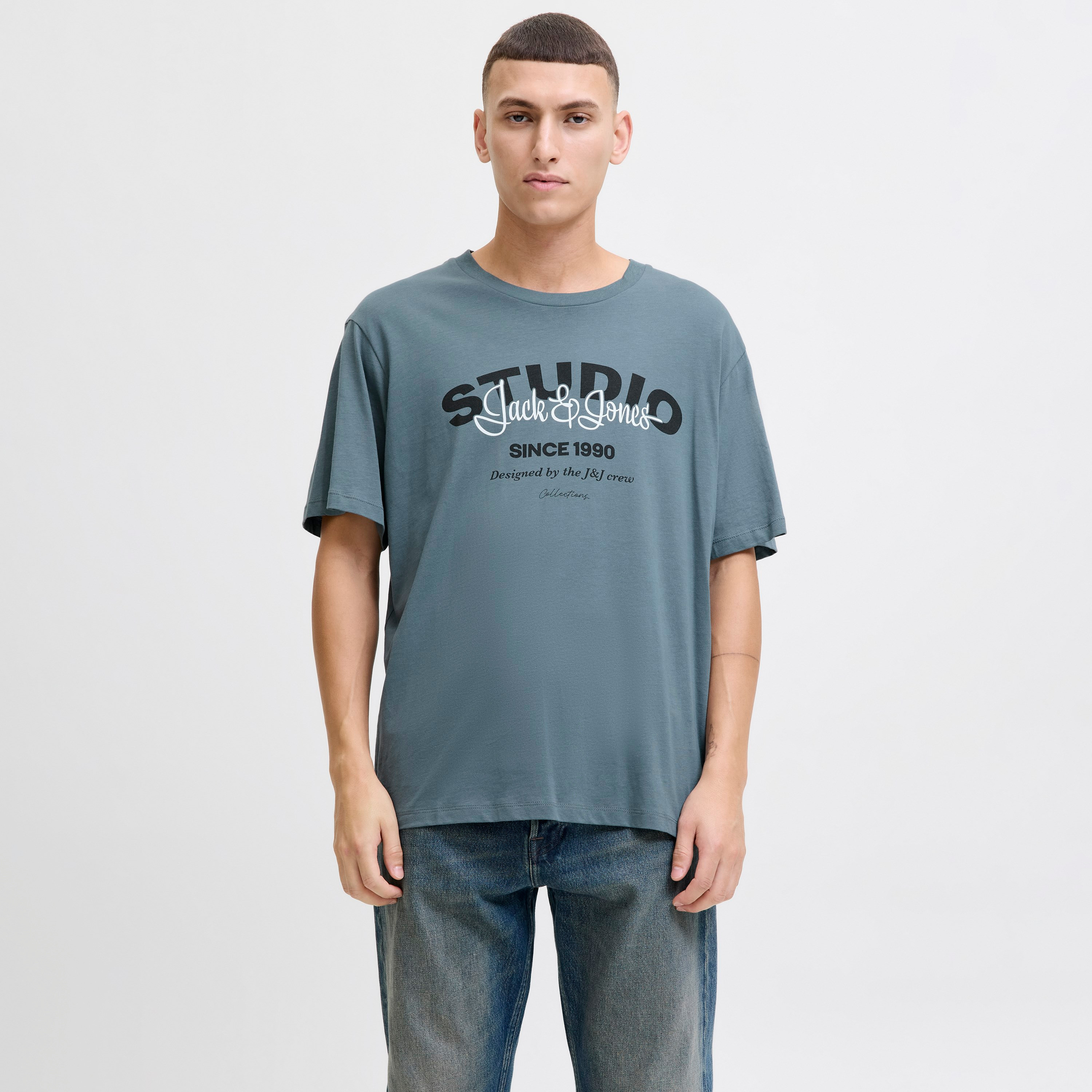 تي شيرت رجالي مطبوع بياقة دائرية وأكمام قصيرة من جاك اند جونز-men-clothing-tshirtsandpolos-tshirts-image-13